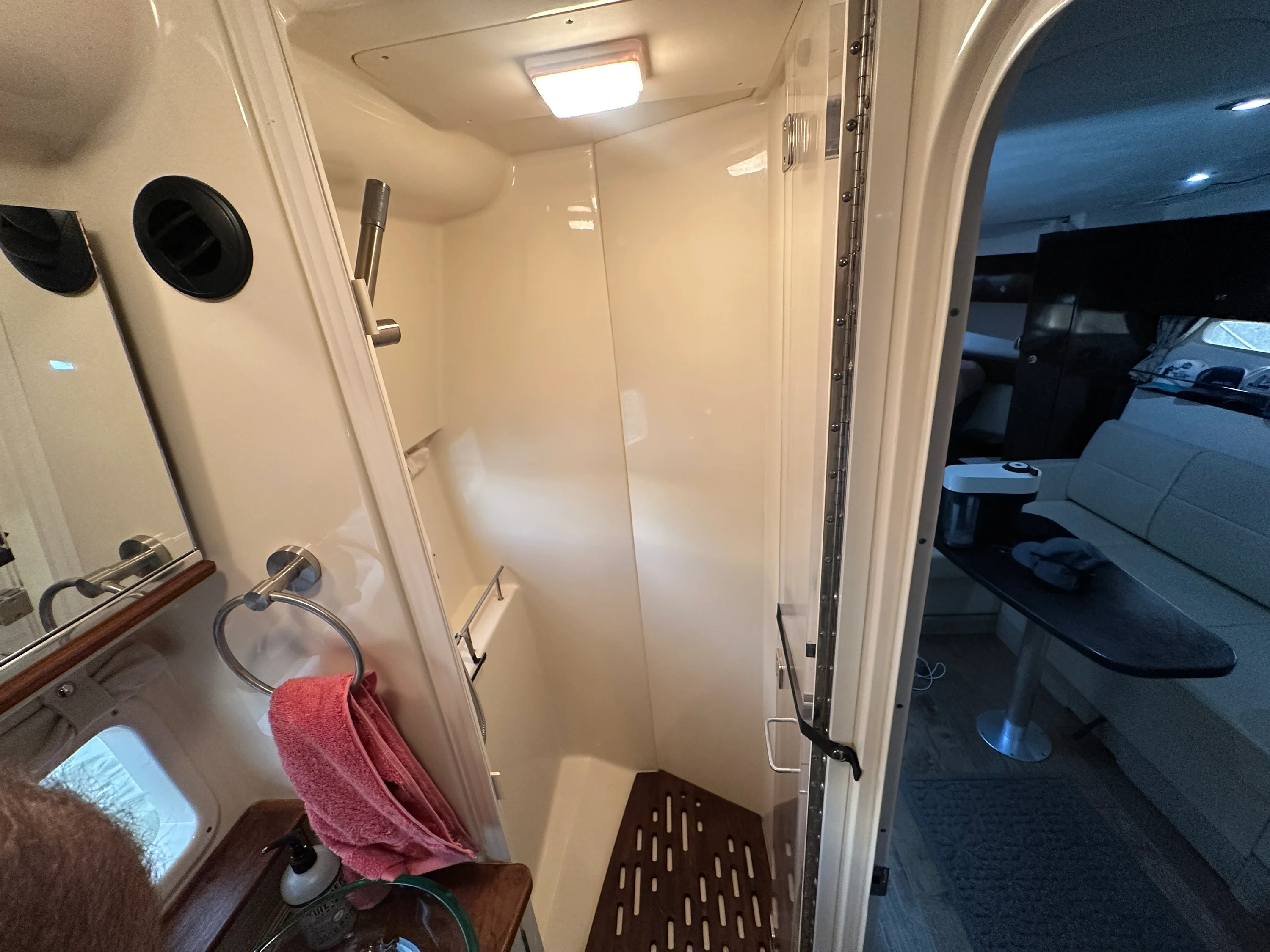 2017 Sea Ray 350 SUNDANCER Image Thumbnail #42