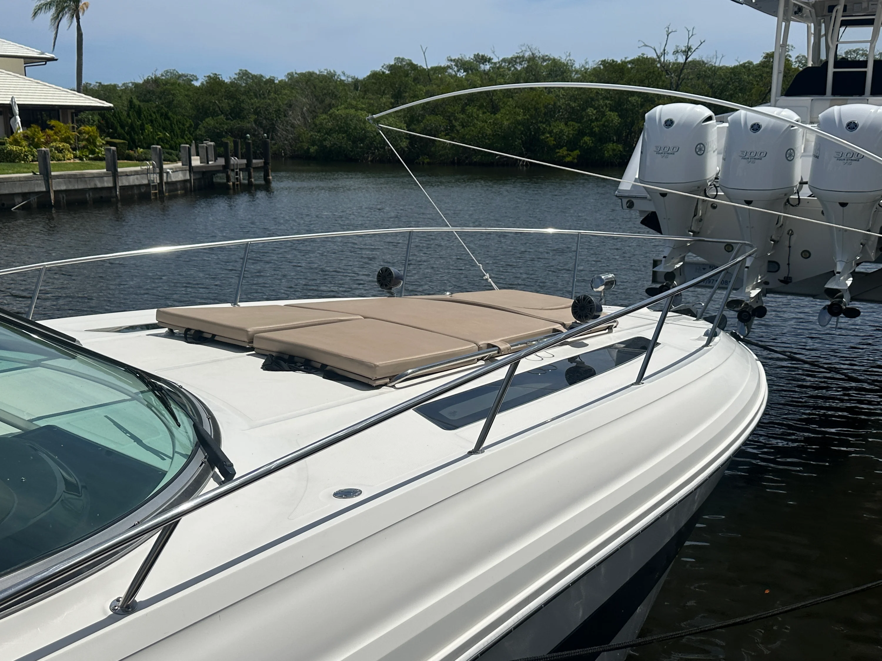 2017 Sea Ray 350 SUNDANCER Image Thumbnail #43