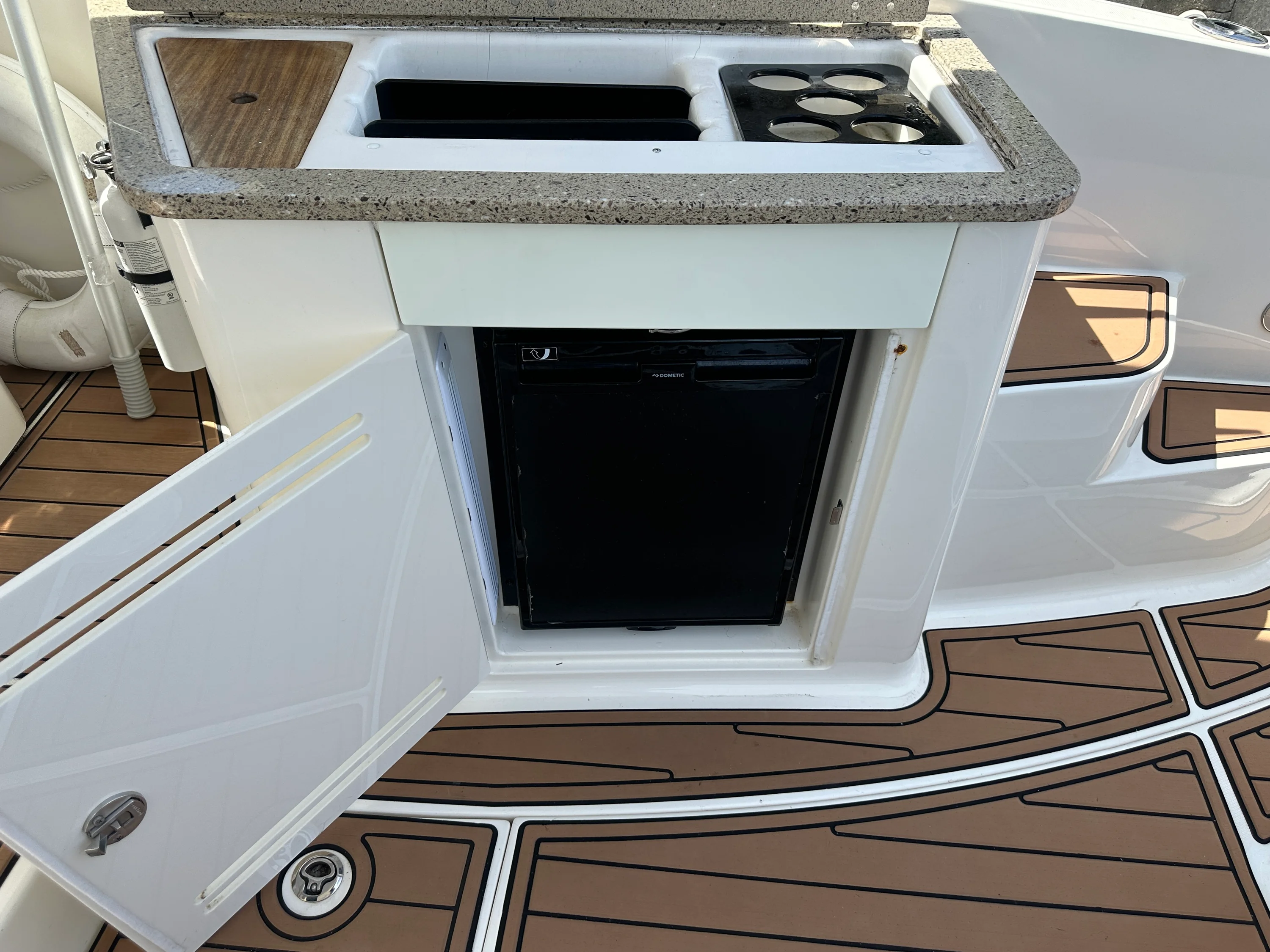 2017 Sea Ray 350 SUNDANCER Image Thumbnail #24