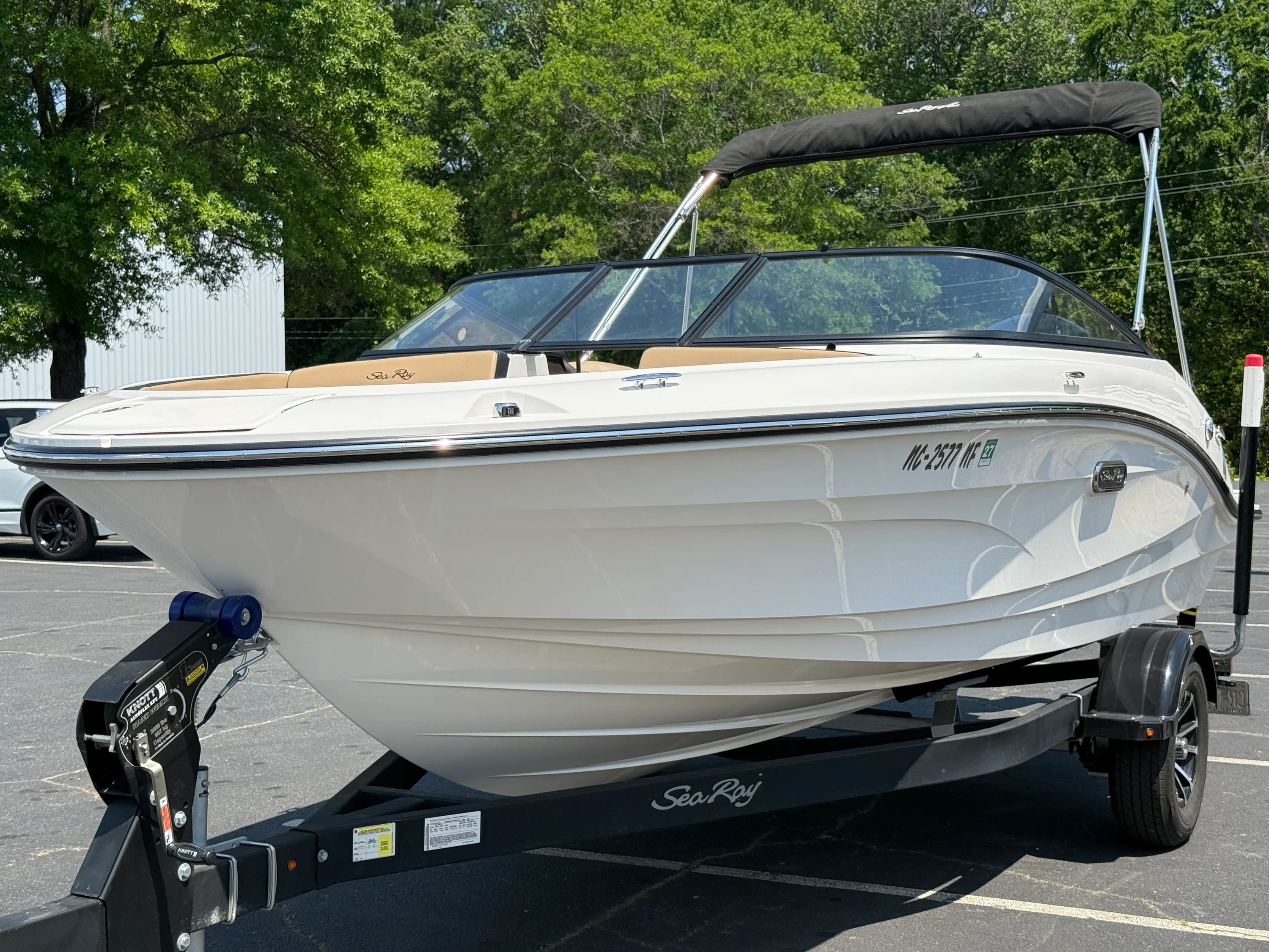 2025 Sea Ray 190 SPX OB Image Thumbnail #9