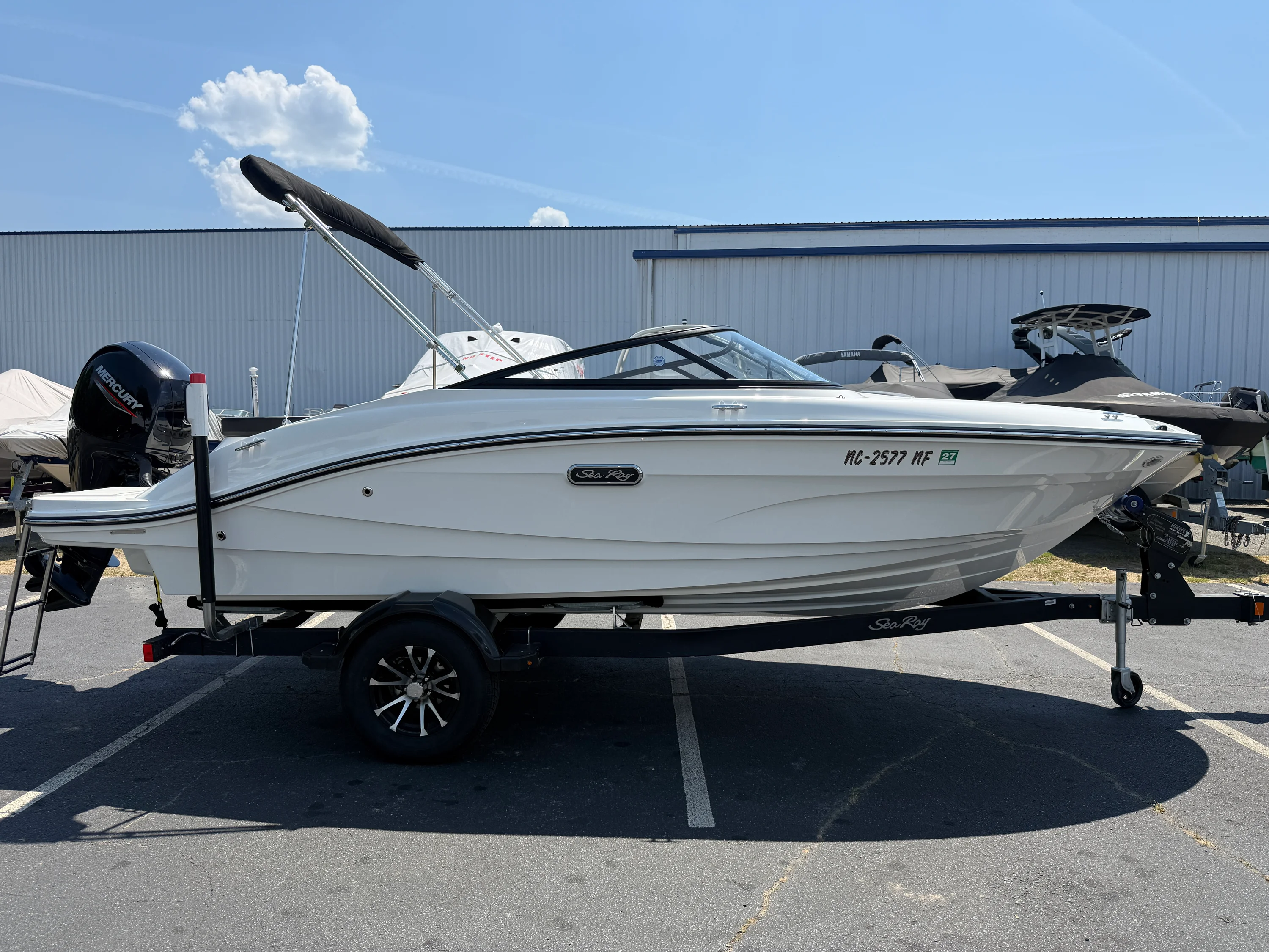 2025 Sea Ray 190 SPX OB Image Thumbnail #1