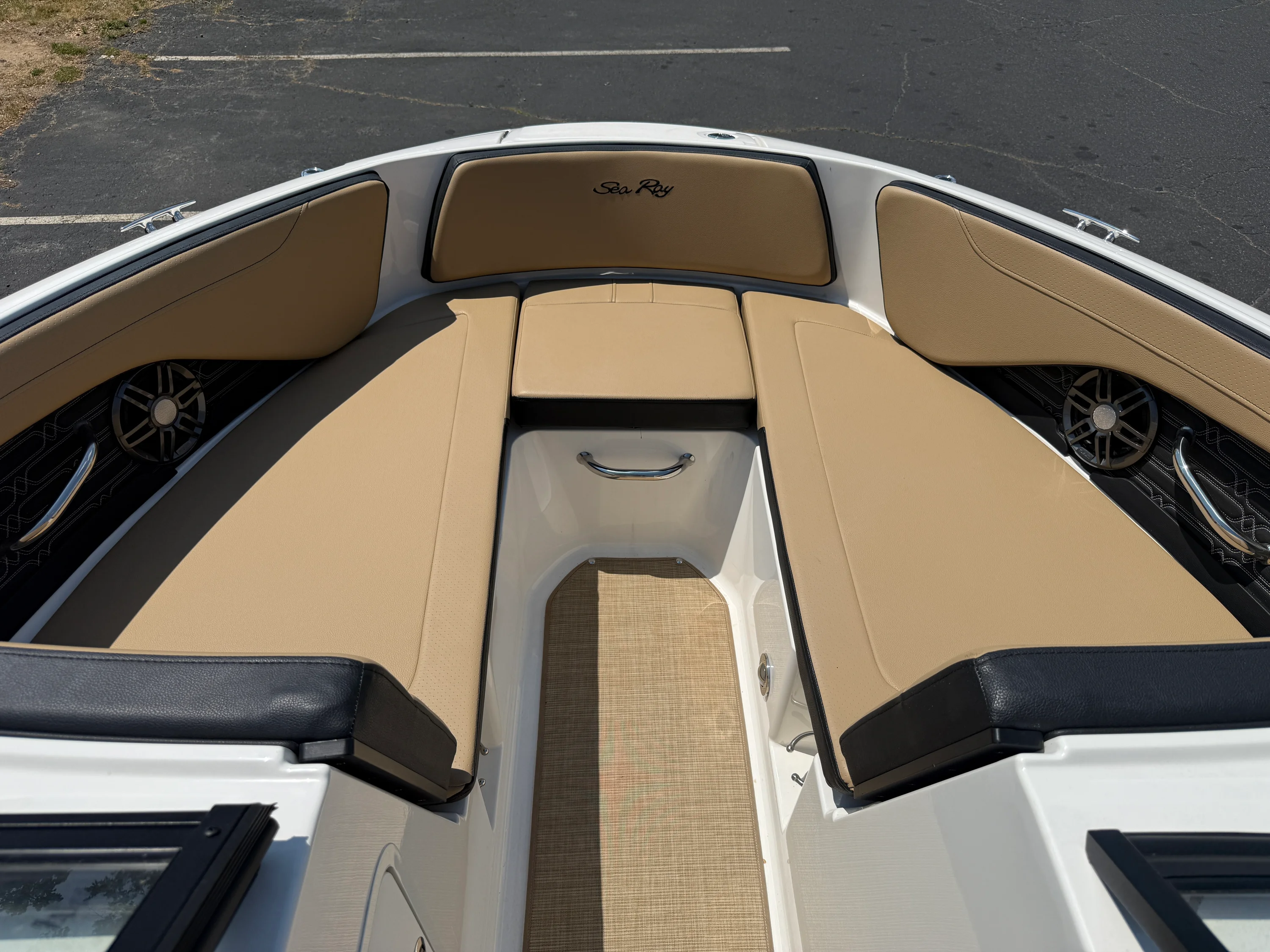 2025 Sea Ray 190 SPX OB Image Thumbnail #23