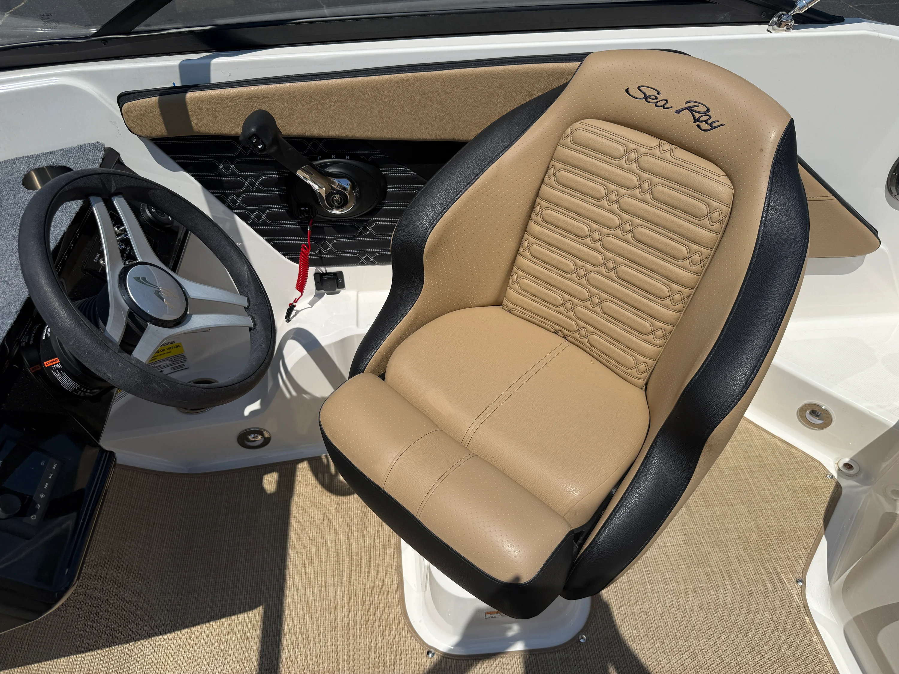 2025 Sea Ray 190 SPX OB Image Thumbnail #18