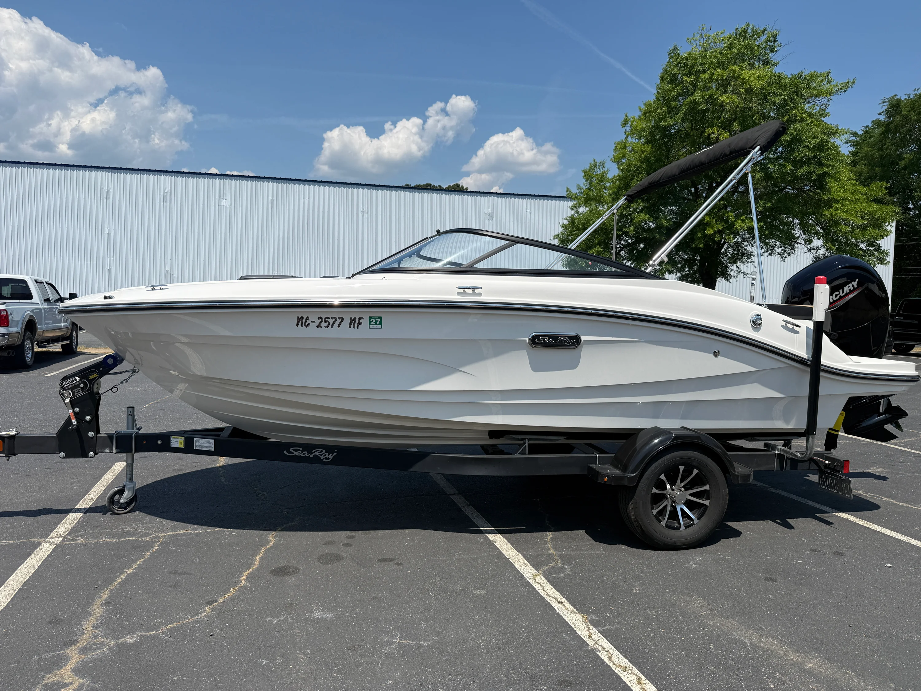 2025 Sea Ray 190 SPX OB Image Thumbnail #7