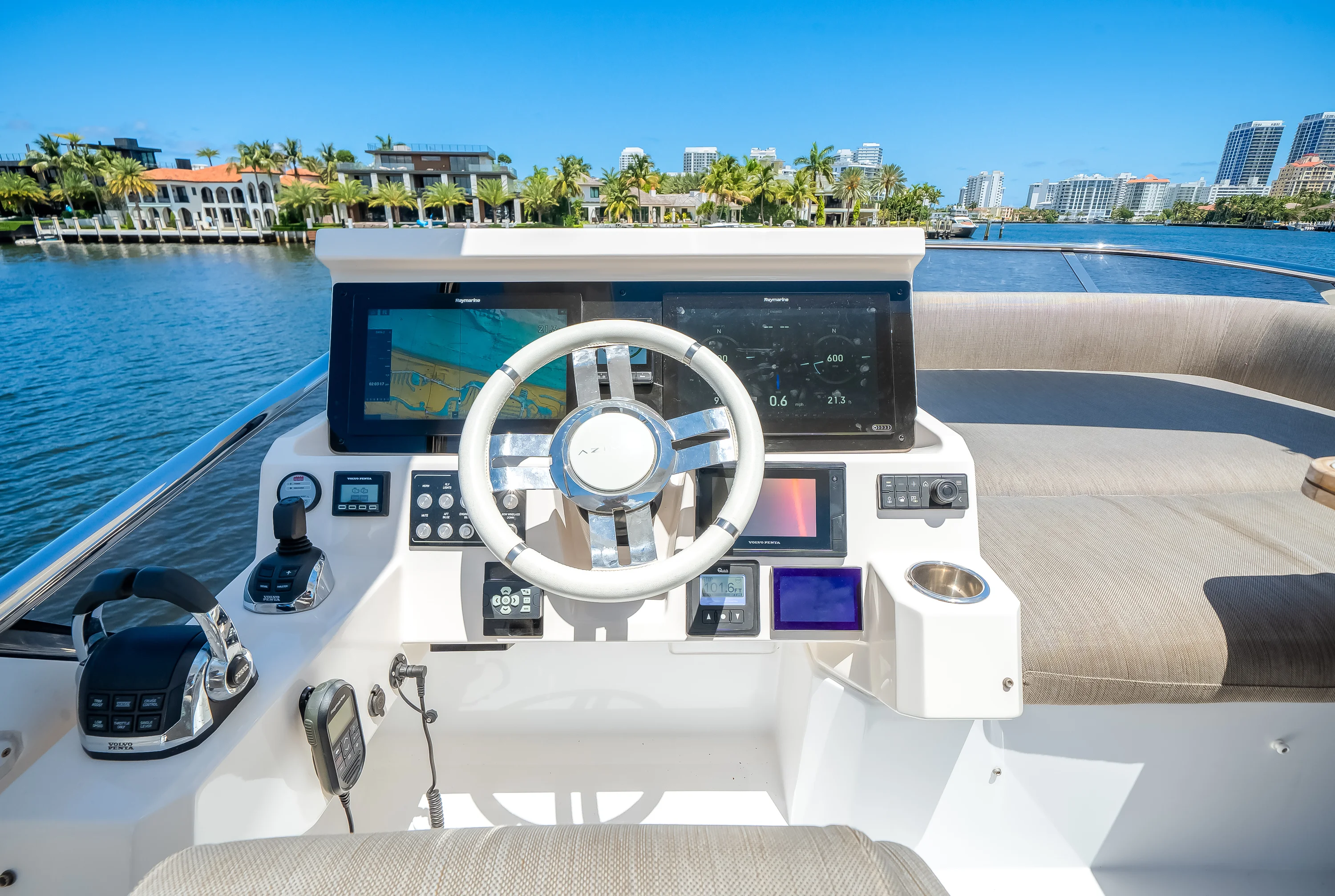 2021 Azimut 50 FLY Image Thumbnail #26