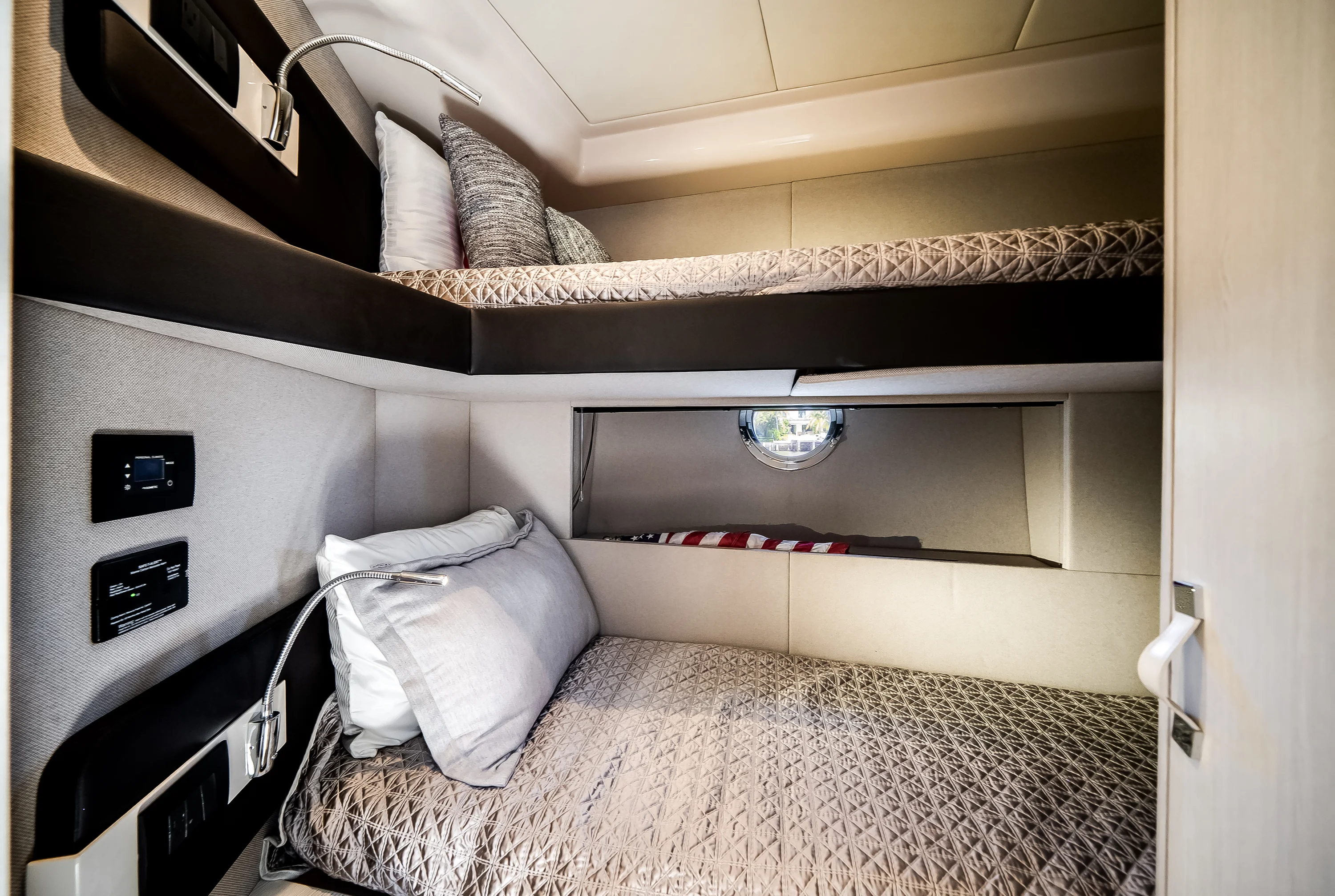 2021 Azimut 50 FLY Image Thumbnail #58