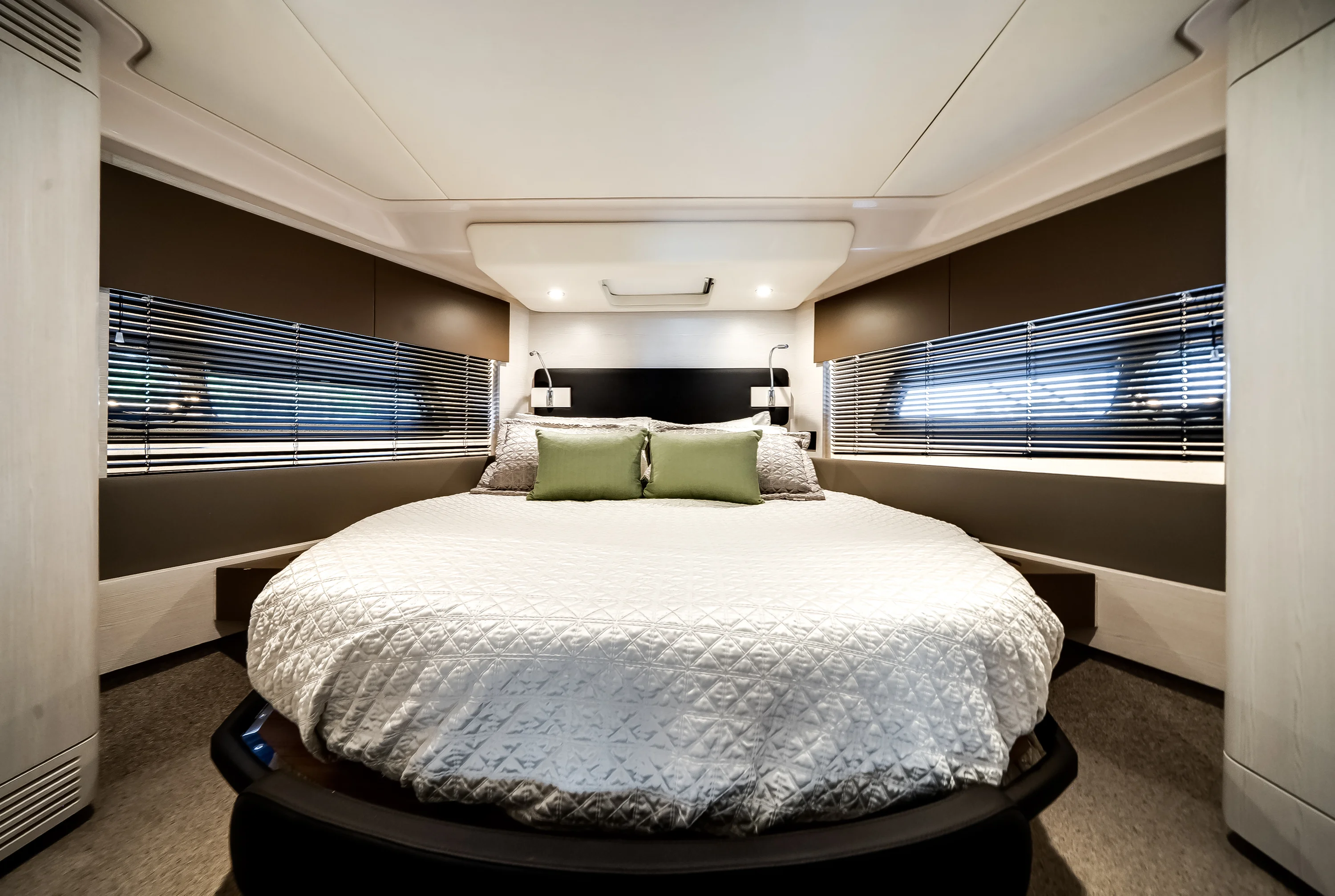 2021 Azimut 50 FLY Image Thumbnail #54