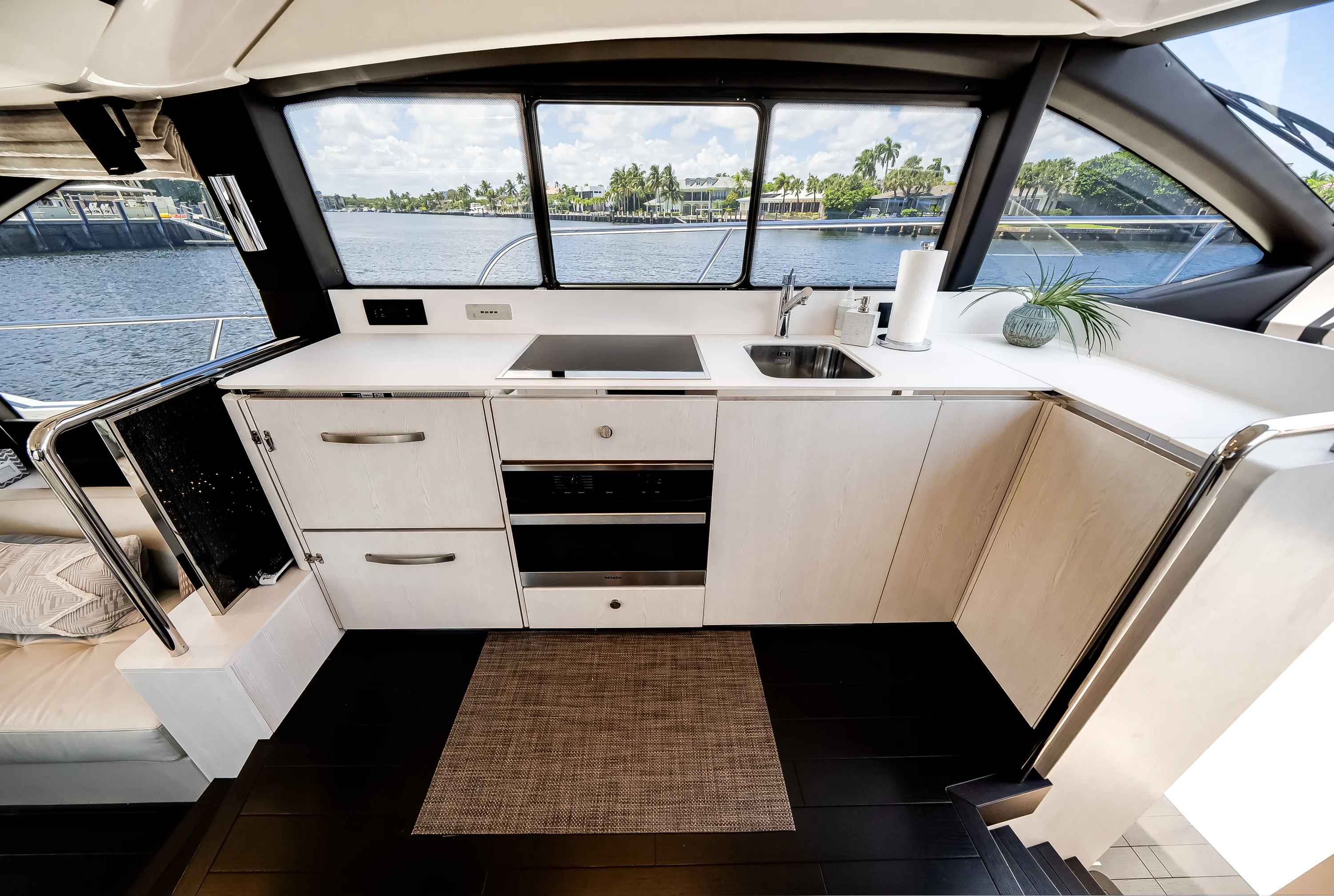 2021 Azimut 50 FLY Image Thumbnail #38