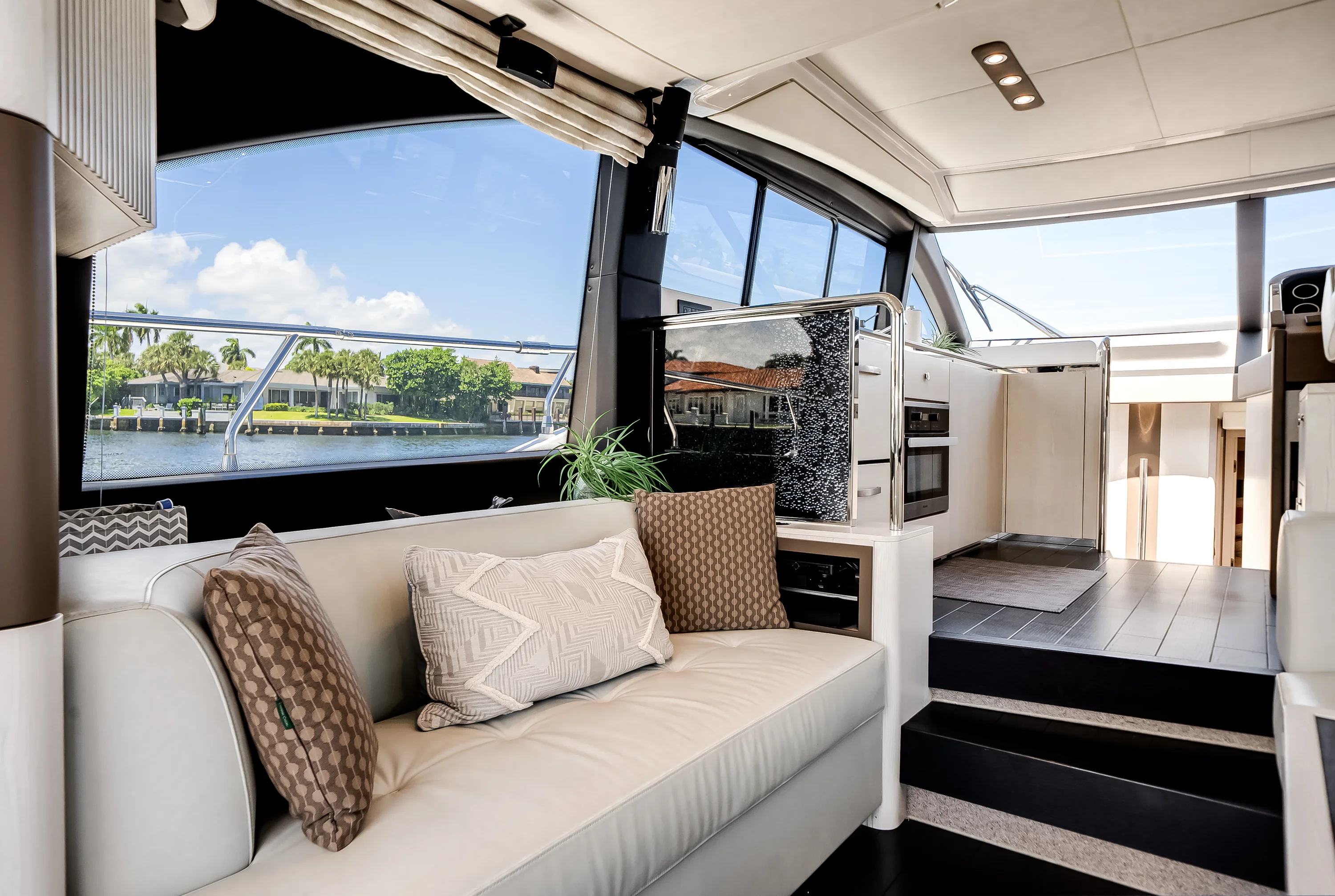 2021 Azimut 50 FLY Image Thumbnail #33