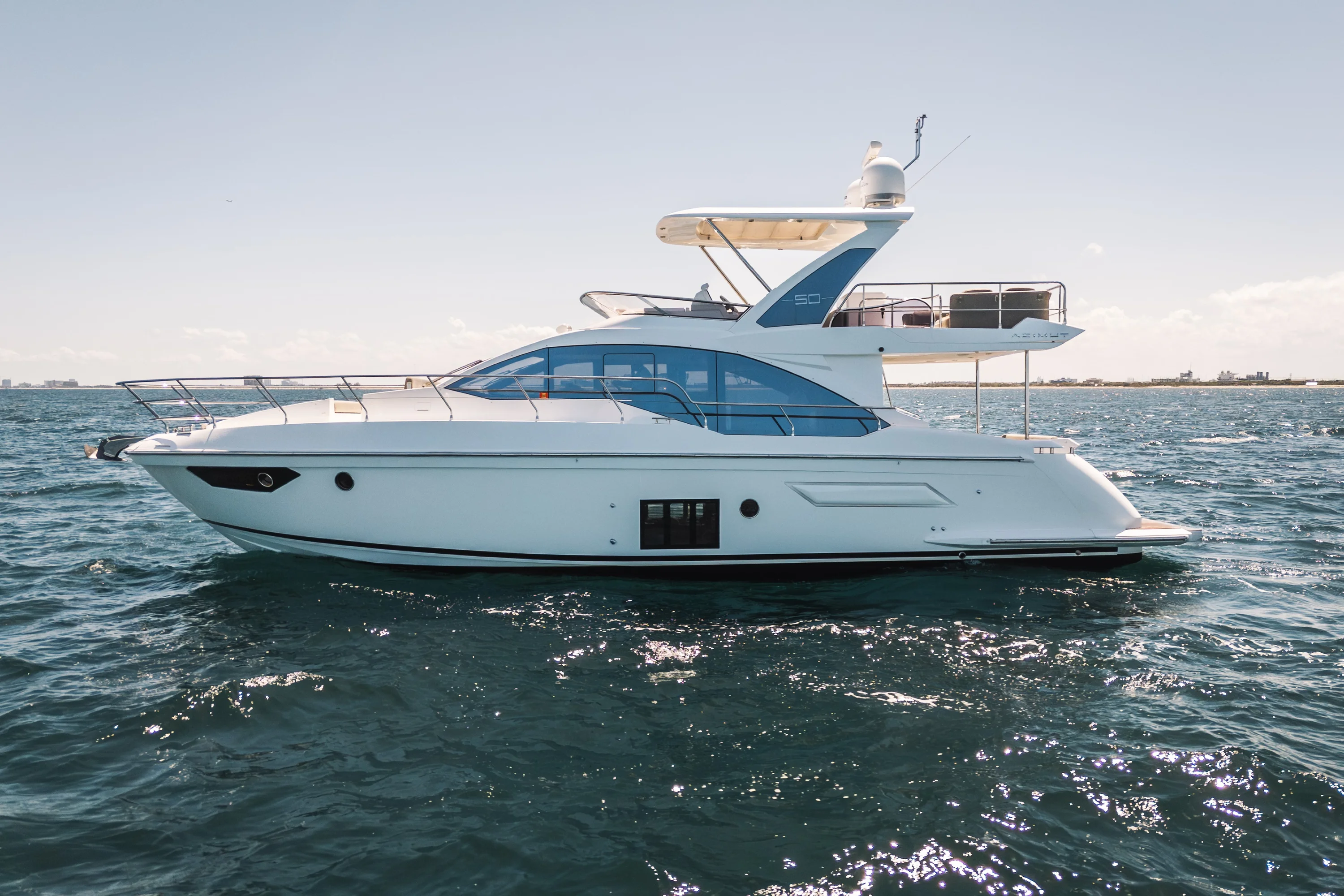 2021 Azimut 50 FLY Image Thumbnail #3