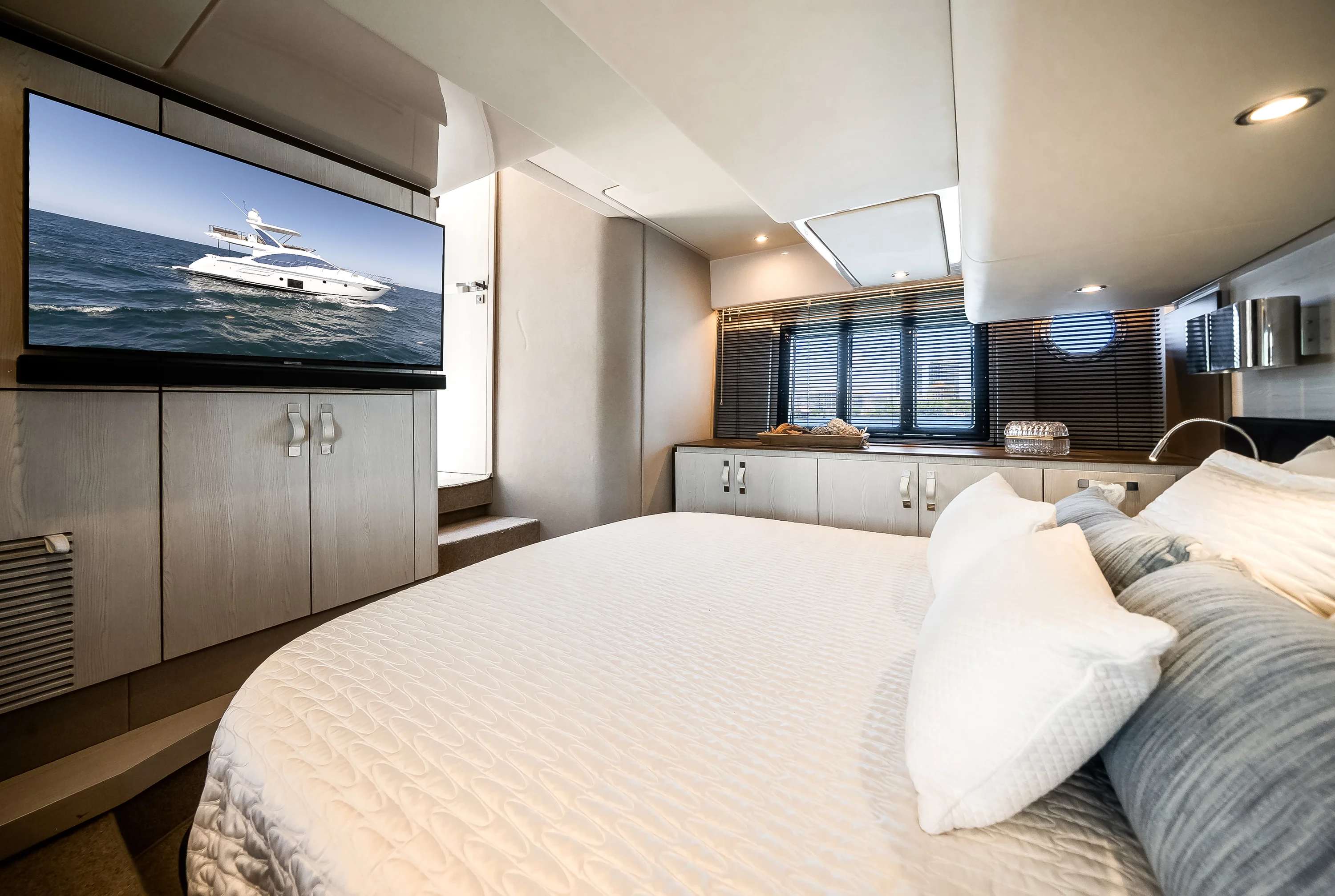 2021 Azimut 50 FLY Image Thumbnail #49