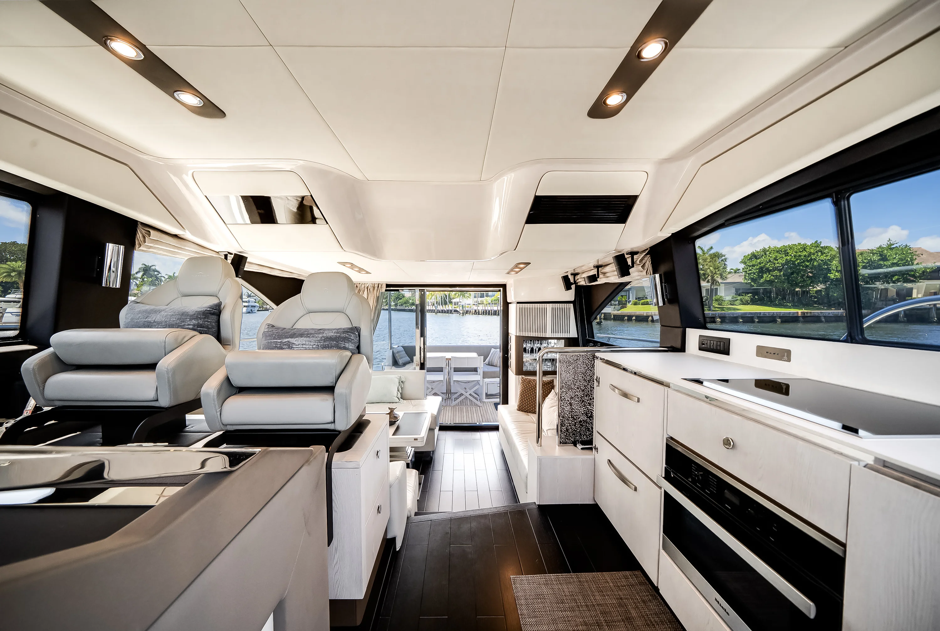 2021 Azimut 50 FLY Image Thumbnail #39
