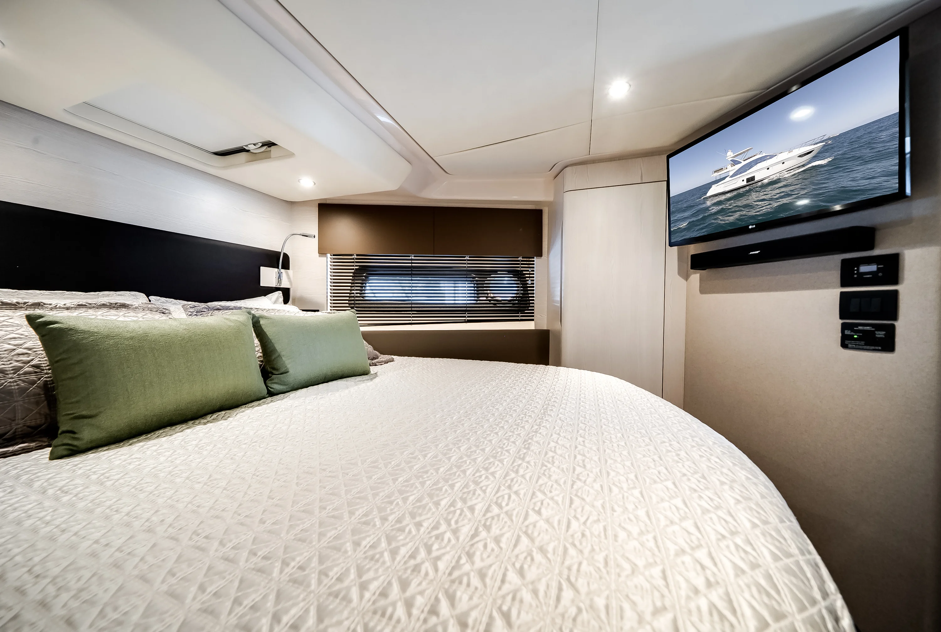 2021 Azimut 50 FLY Image Thumbnail #55
