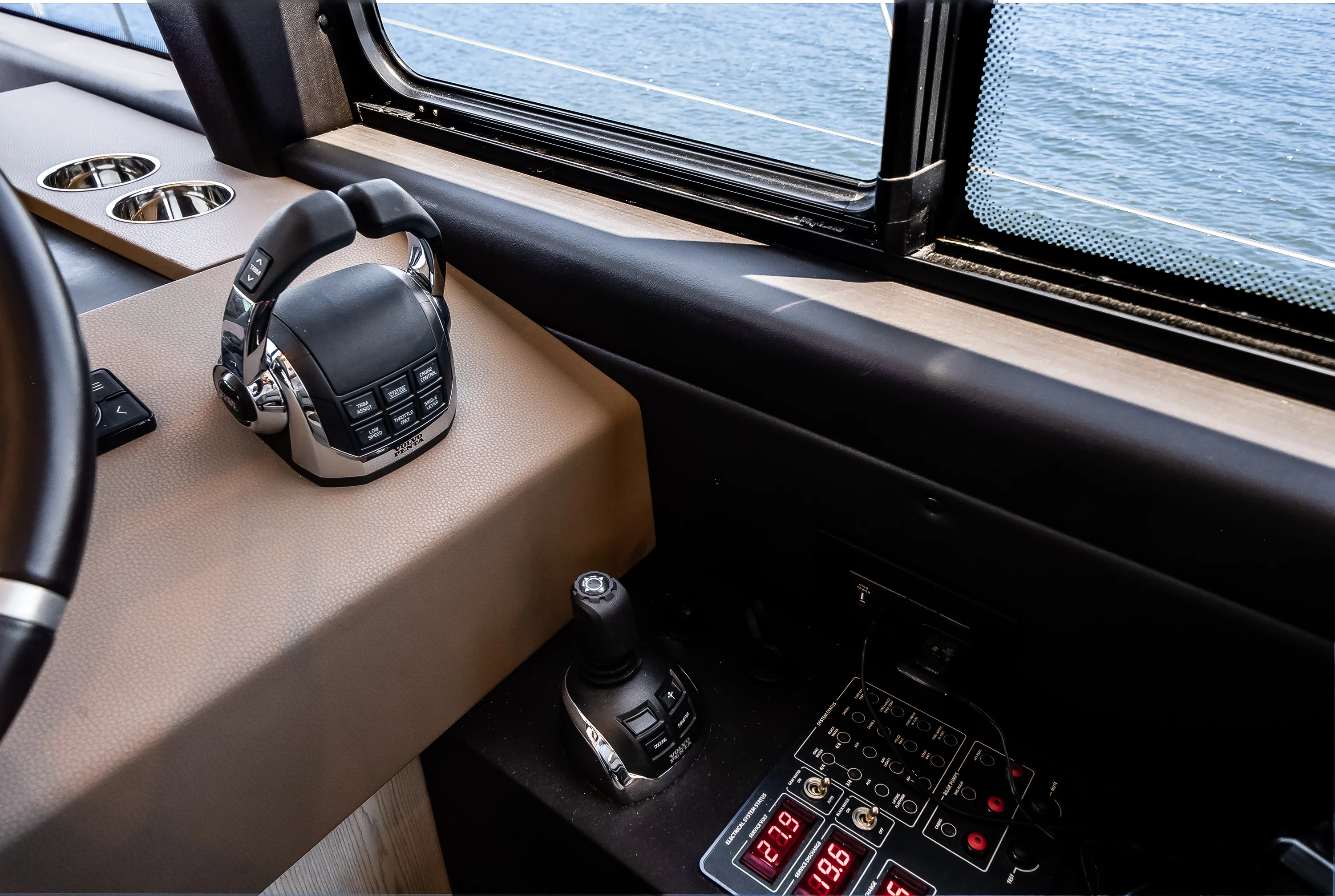 2021 Azimut 50 FLY Image Thumbnail #44