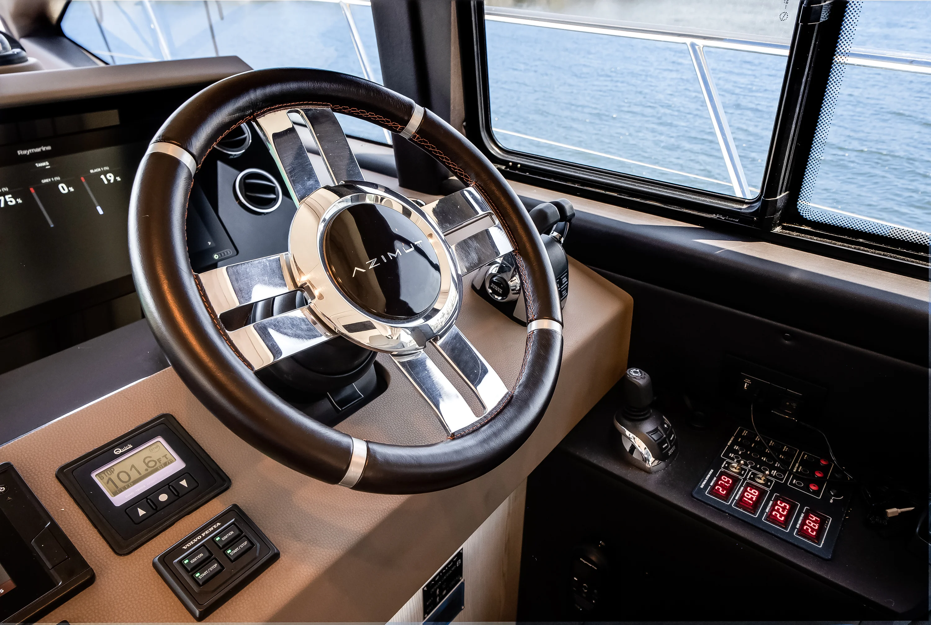 2021 Azimut 50 FLY Image Thumbnail #43