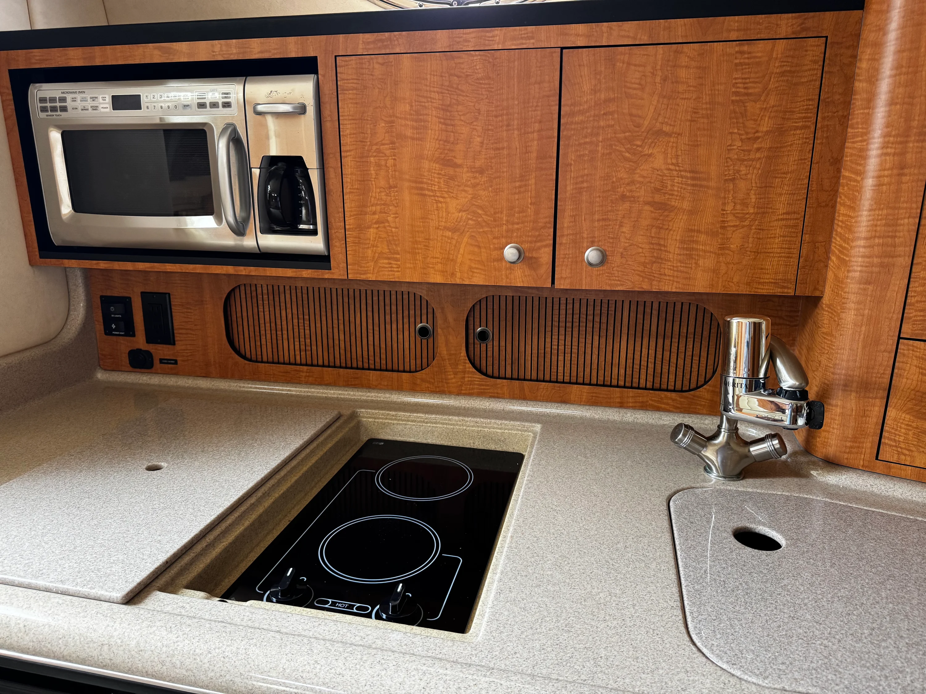 2006 Sea Ray 340 Sundancer Image Thumbnail #47