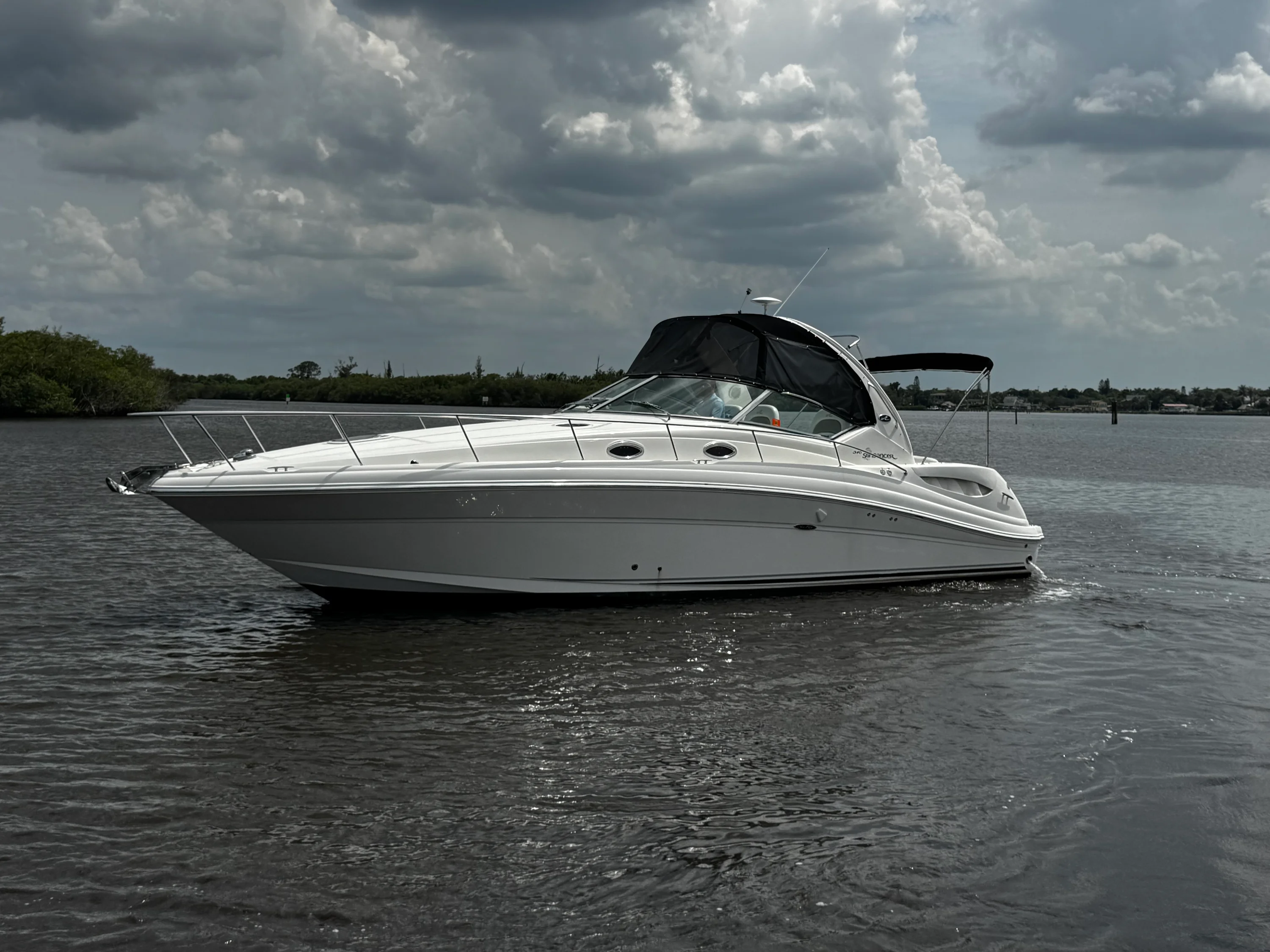 2006 Sea Ray 340 Sundancer Image Thumbnail #3