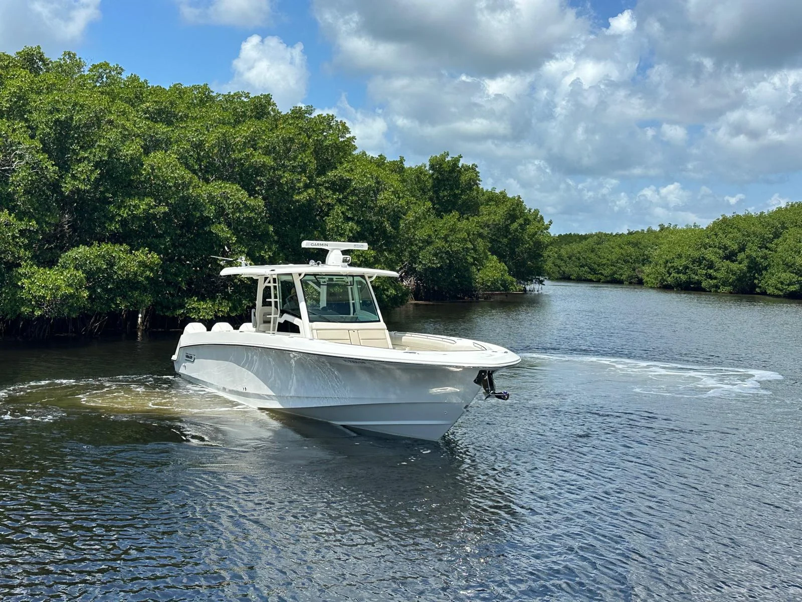 2021 Boston Whaler 380 OUTRAGE Image Thumbnail #2