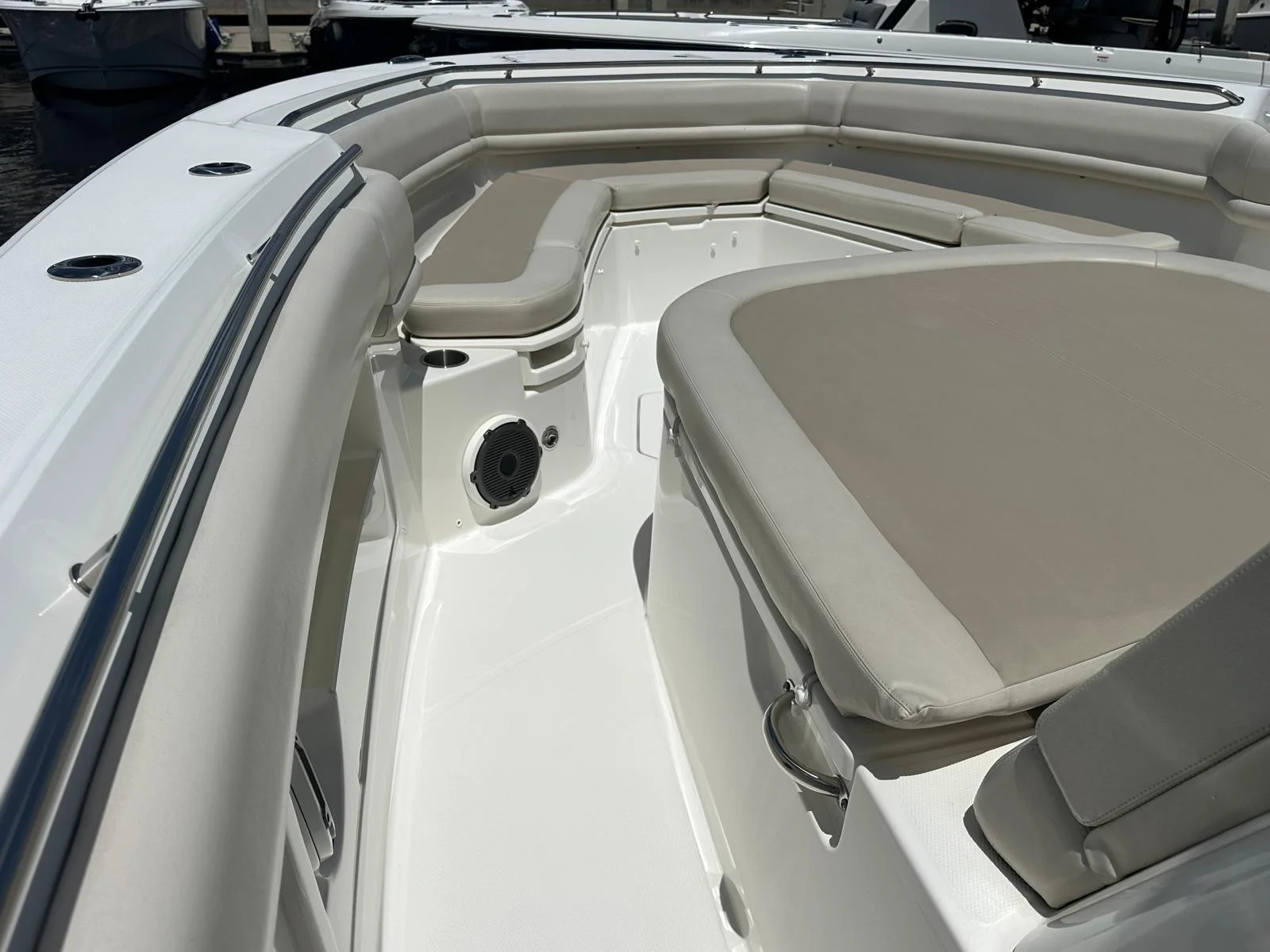2021 Boston Whaler 380 OUTRAGE Image Thumbnail #19
