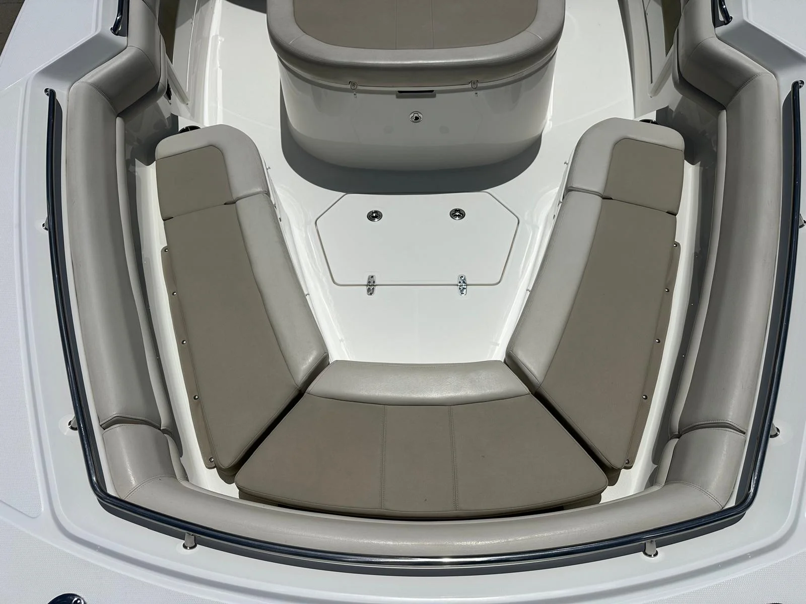 2021 Boston Whaler 380 OUTRAGE Image Thumbnail #15