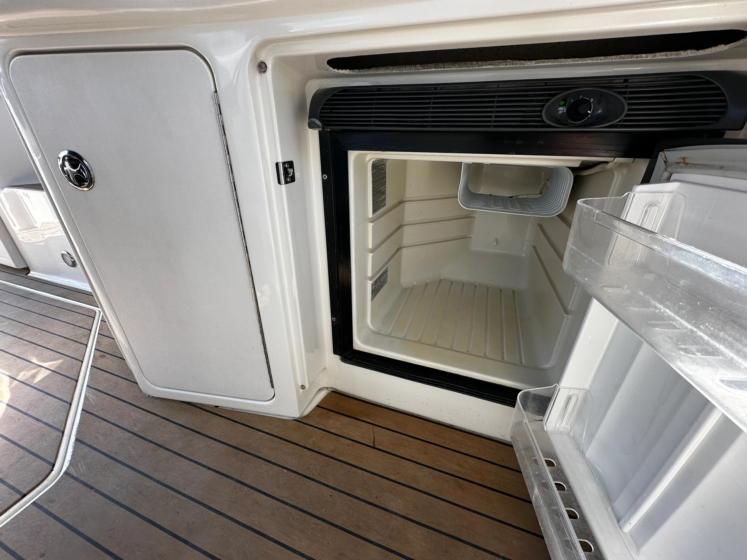 2003 Sea Ray 380 Sundancer Image Thumbnail #17