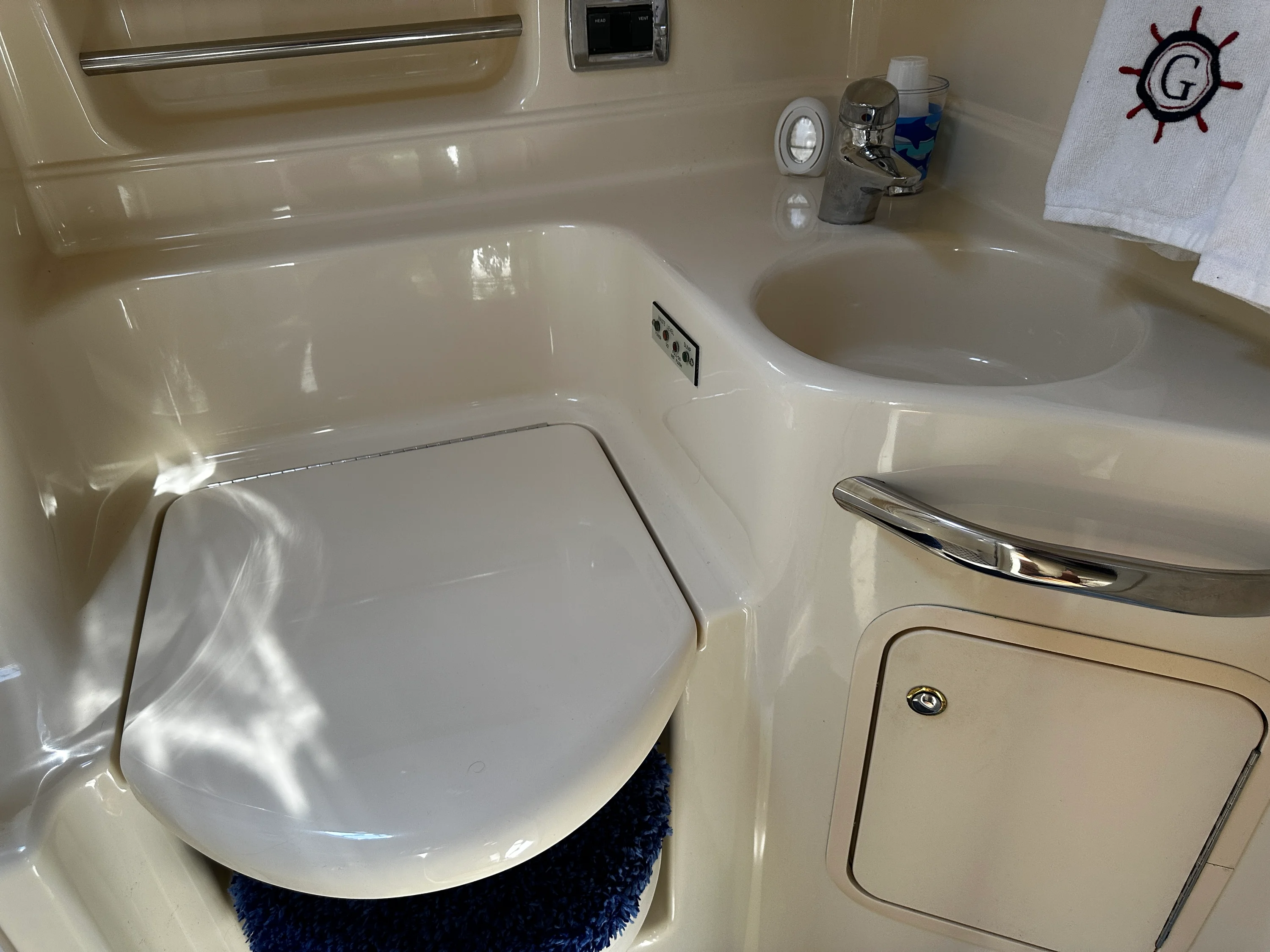 2003 Sea Ray 380 Sundancer Image Thumbnail #54