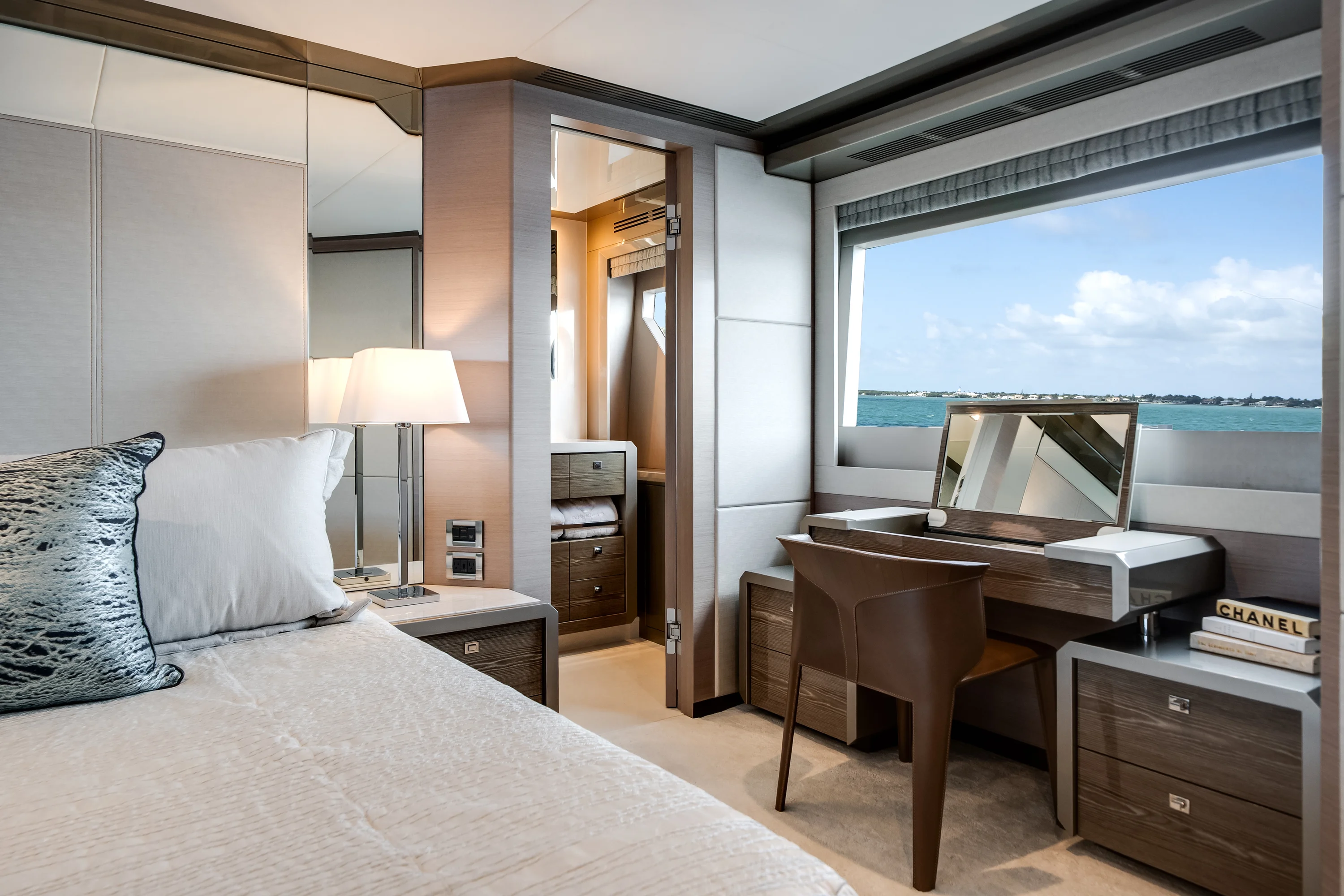 2023 Ocean Alexander 27R Image Thumbnail #38