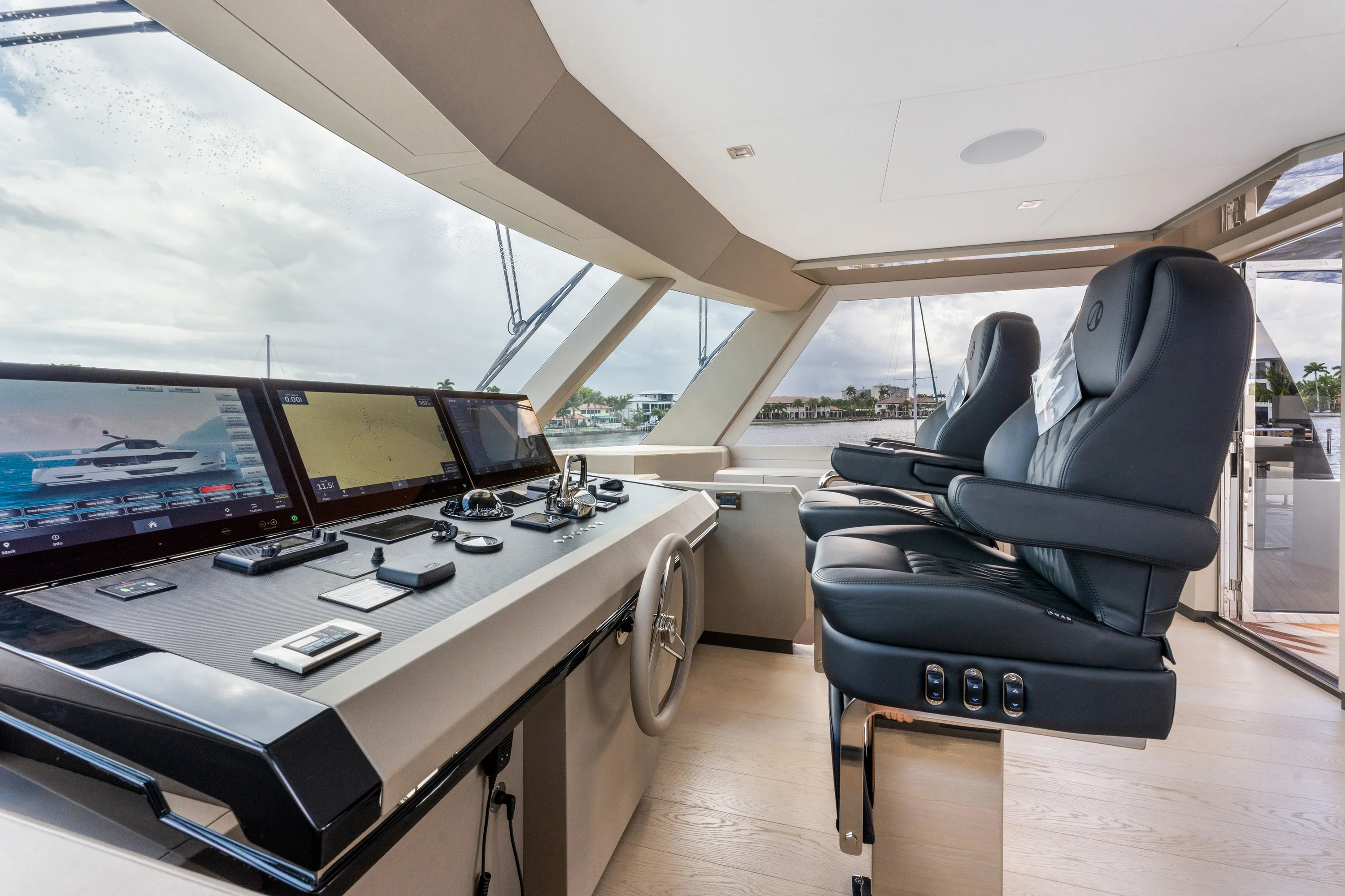 2023 Ocean Alexander 27R Image Thumbnail #47