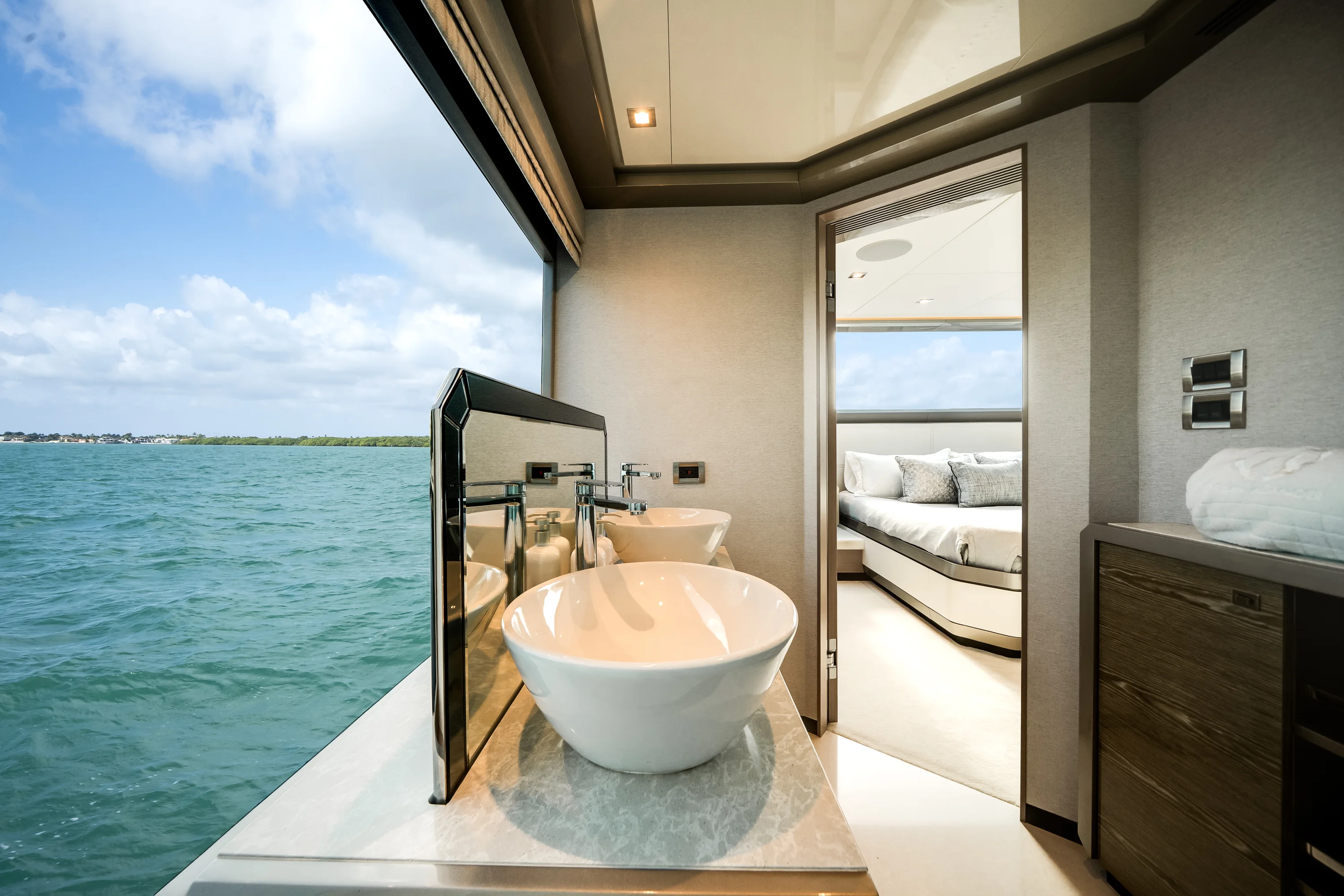 2023 Ocean Alexander 27R Image Thumbnail #65