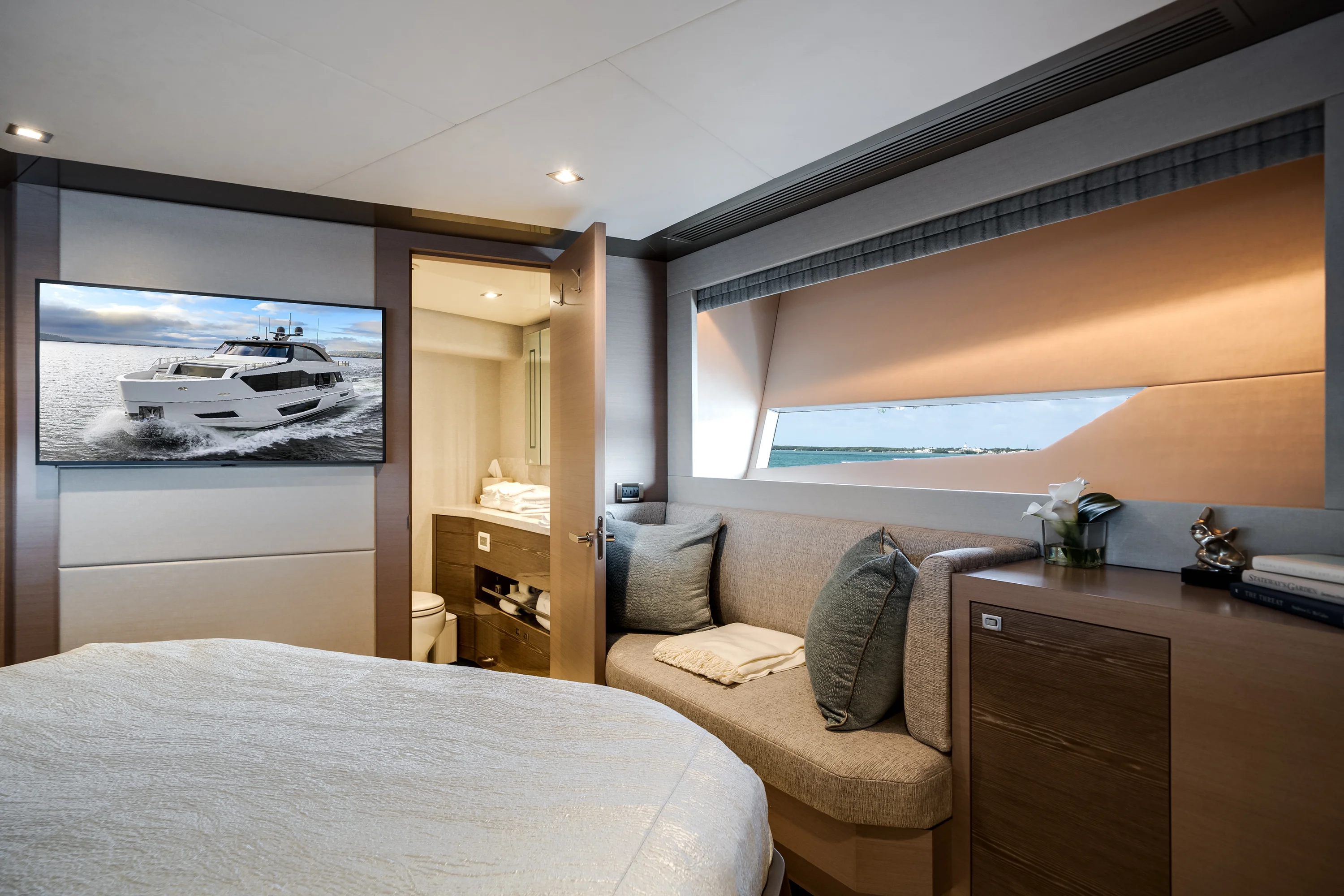 2023 Ocean Alexander 27R Image Thumbnail #26