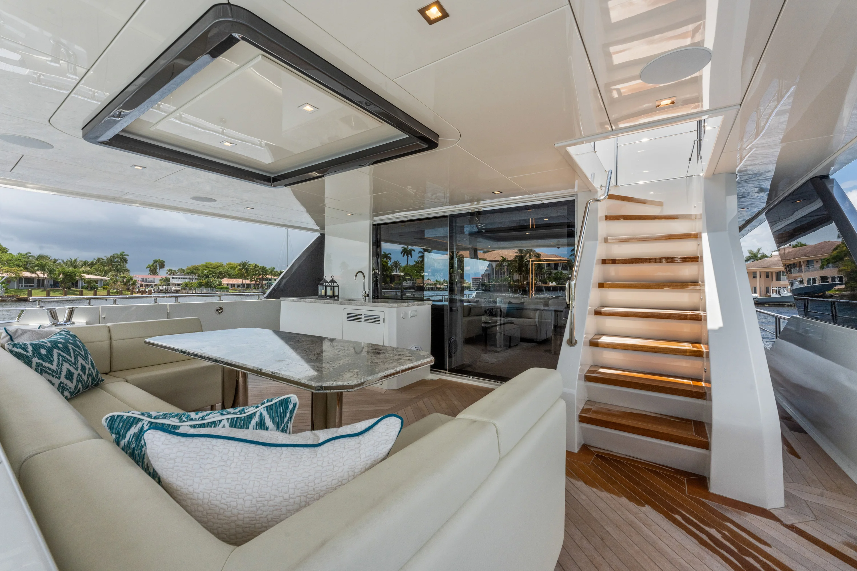 2023 Ocean Alexander 27R Image Thumbnail #38