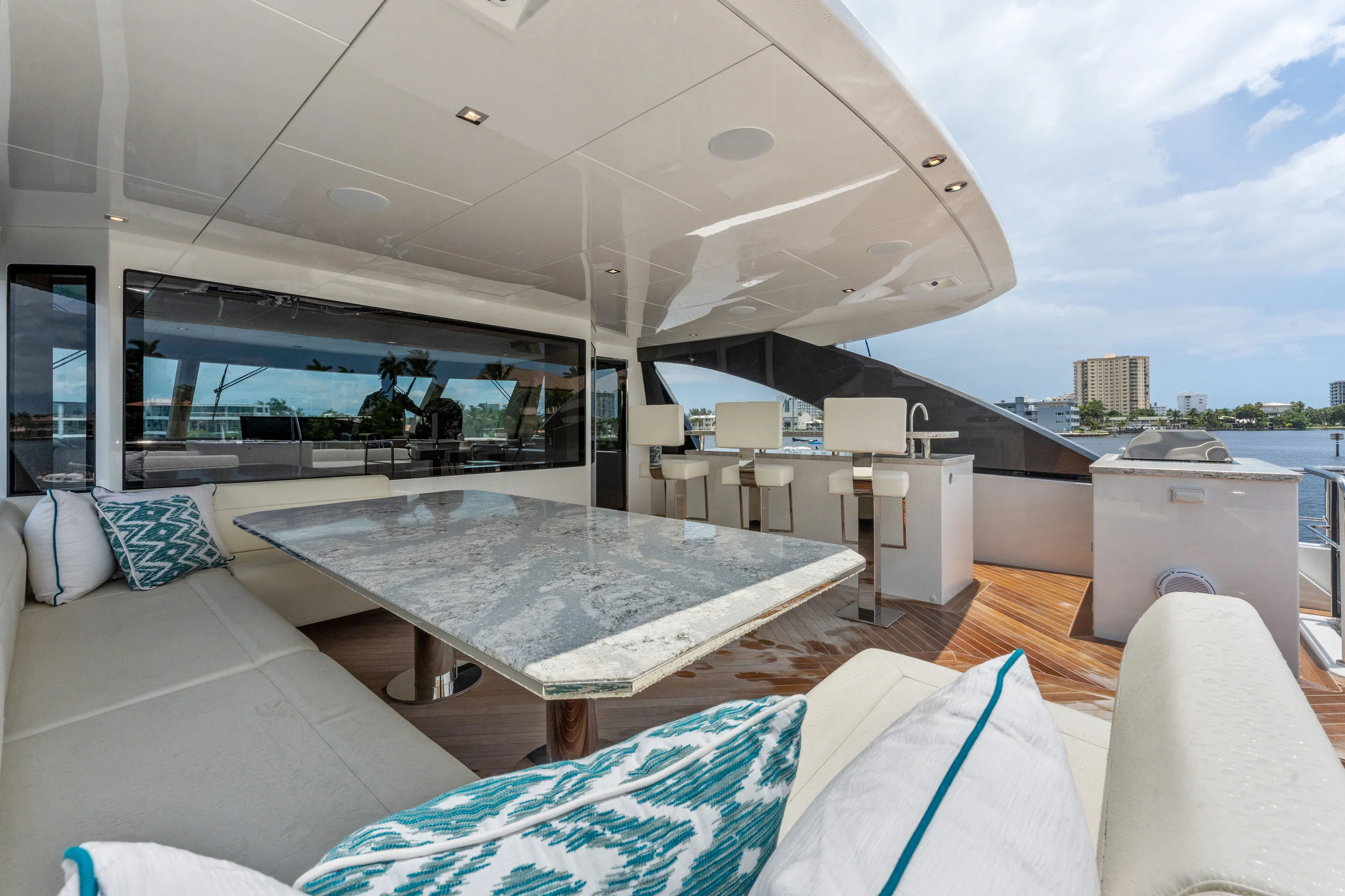 2023 Ocean Alexander 27R Image Thumbnail #31