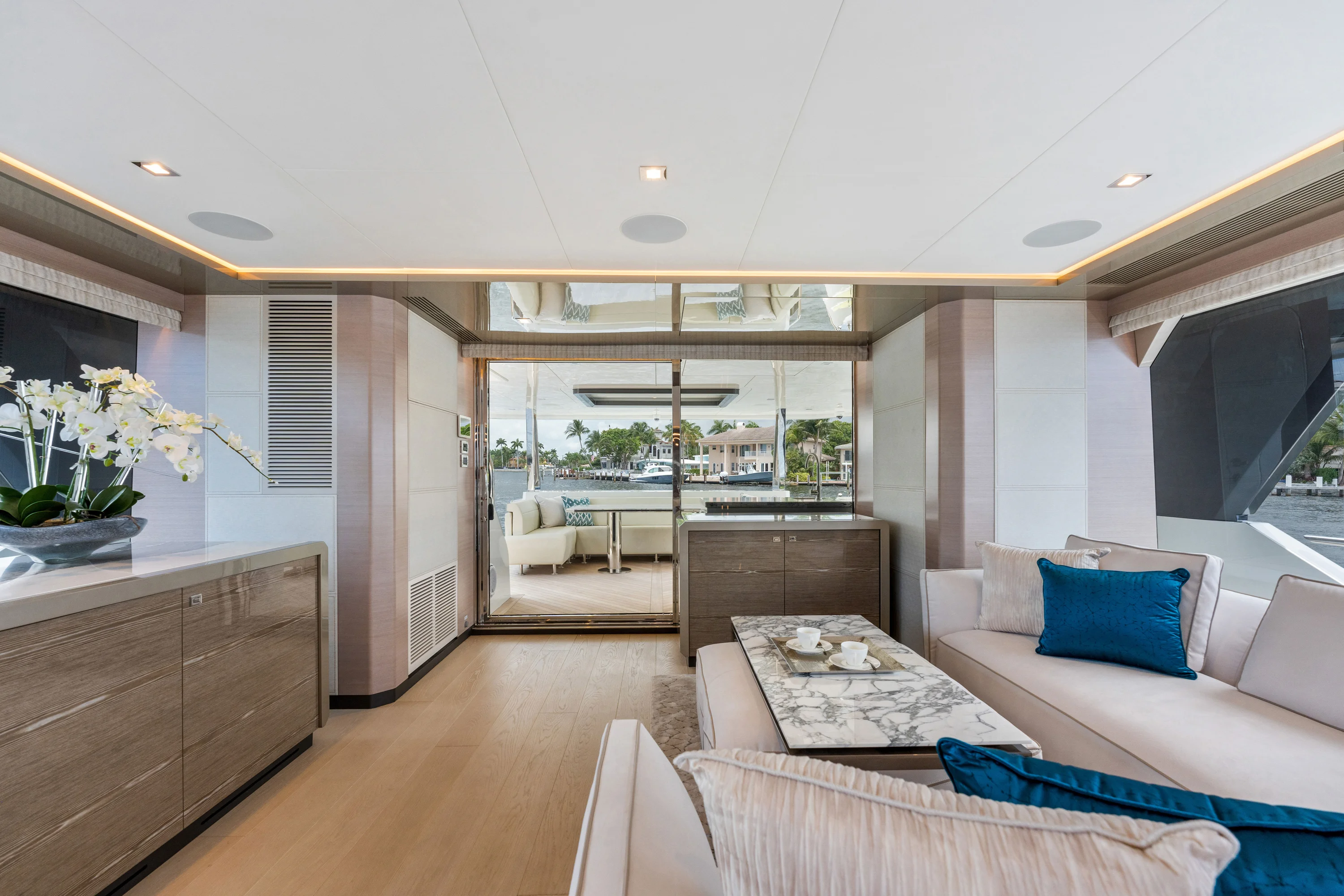 2023 Ocean Alexander 27R Image Thumbnail #14