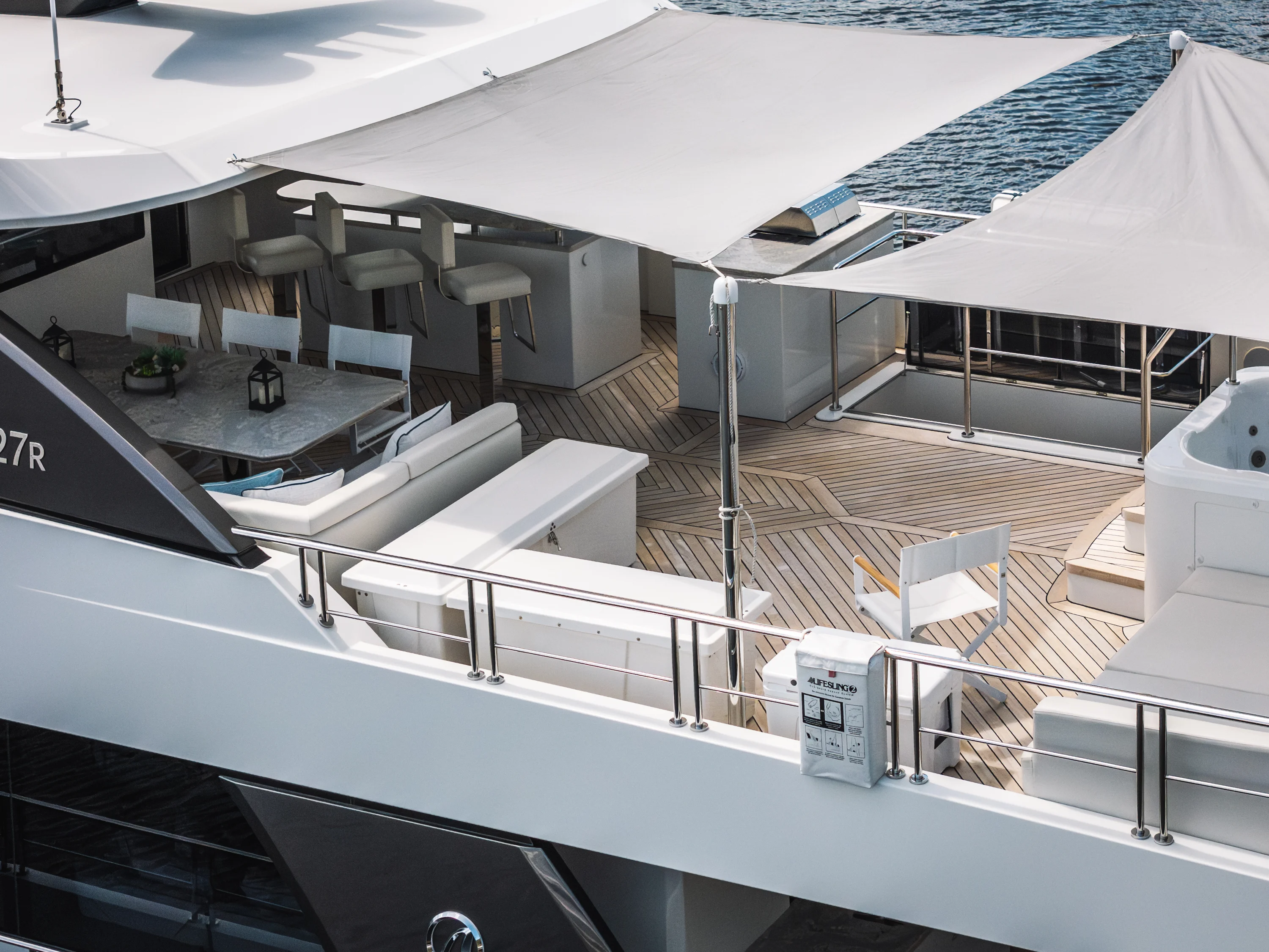 2023 Ocean Alexander 27R Image Thumbnail #11