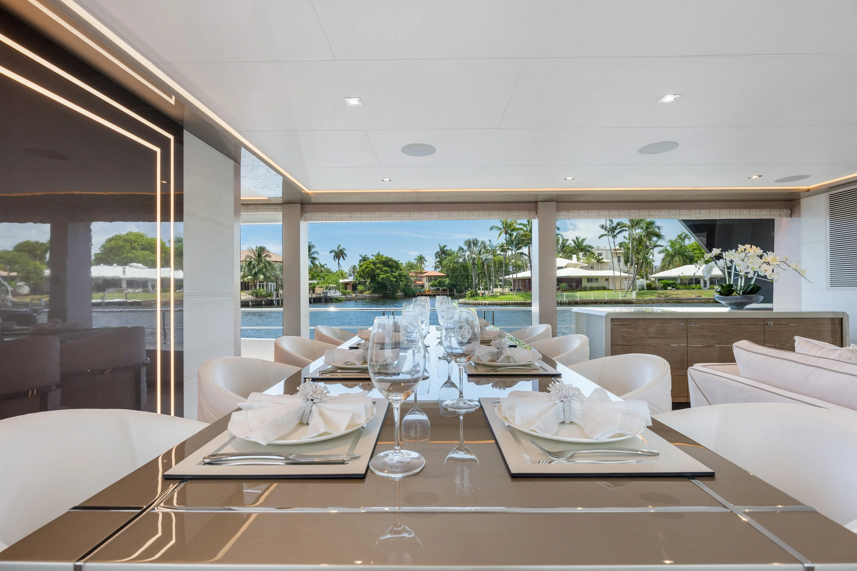 2023 Ocean Alexander 27R Image Thumbnail #18