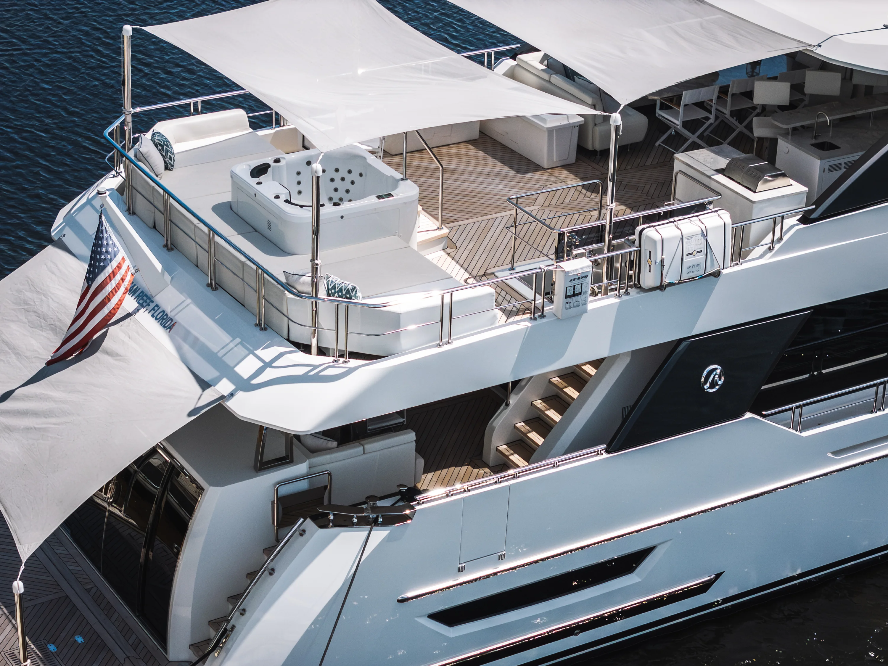 2023 Ocean Alexander 27R Image Thumbnail #6