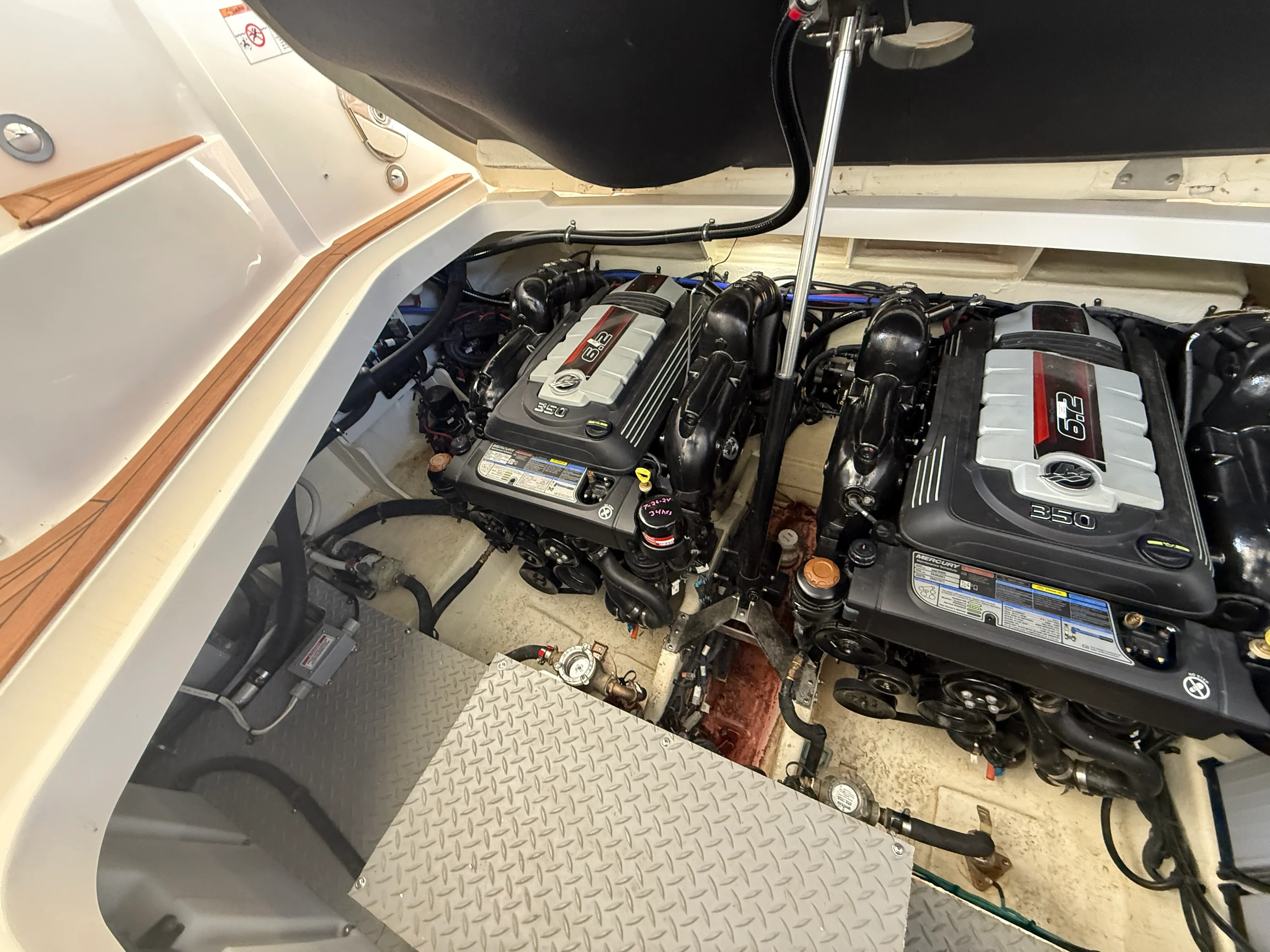 2020 Sea Ray 320 DA Image Thumbnail #27