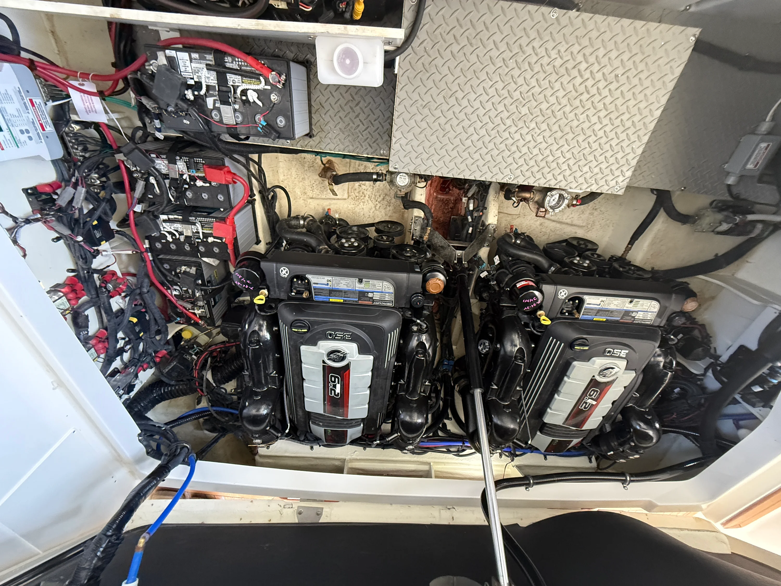 2020 Sea Ray 320 DA Image Thumbnail #26