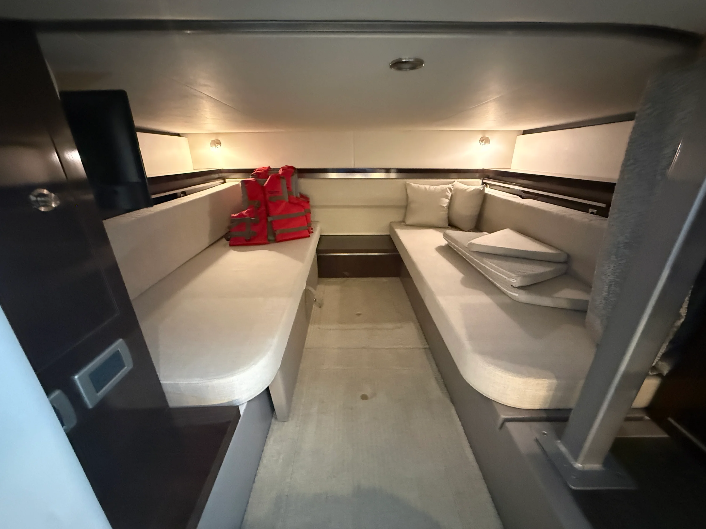 2020 Sea Ray 320 DA Image Thumbnail #20