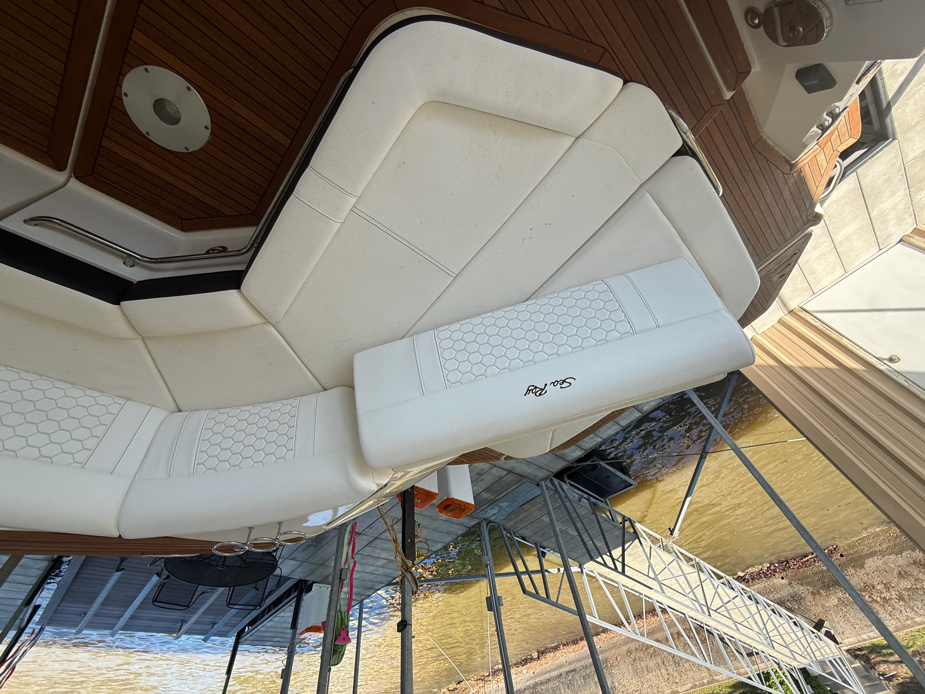 2020 Sea Ray 320 DA Image Thumbnail #12