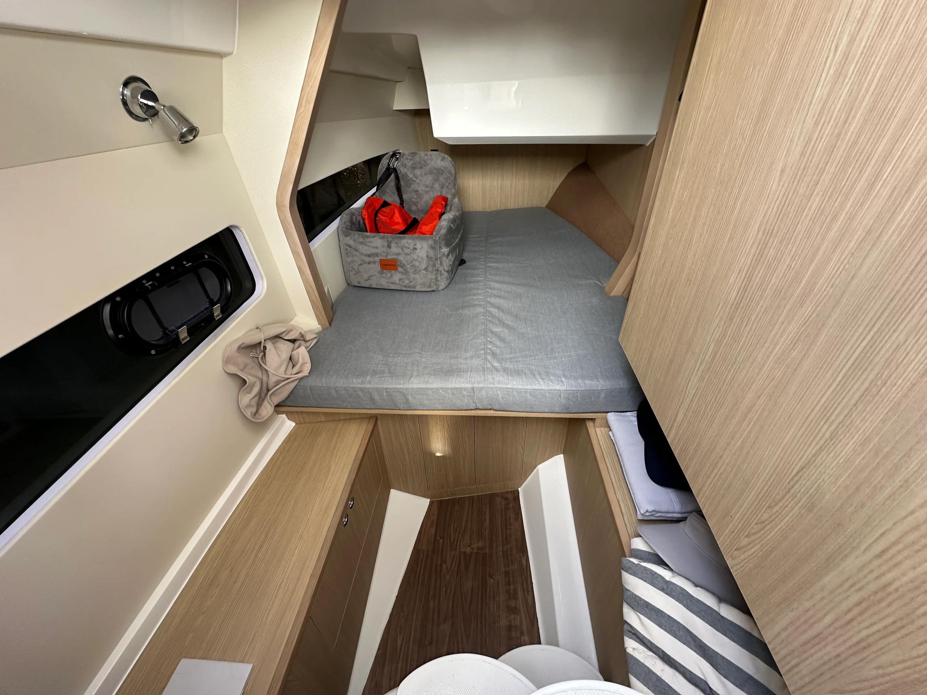 2024 Aquila 32 SPORT Image Thumbnail #18