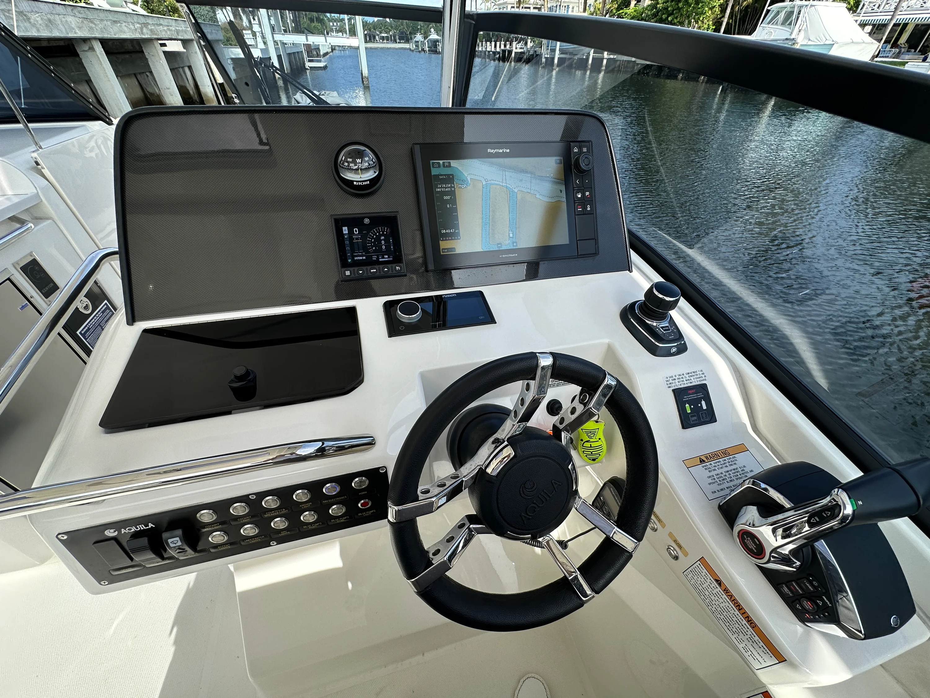 2024 Aquila 32 SPORT Image Thumbnail #19