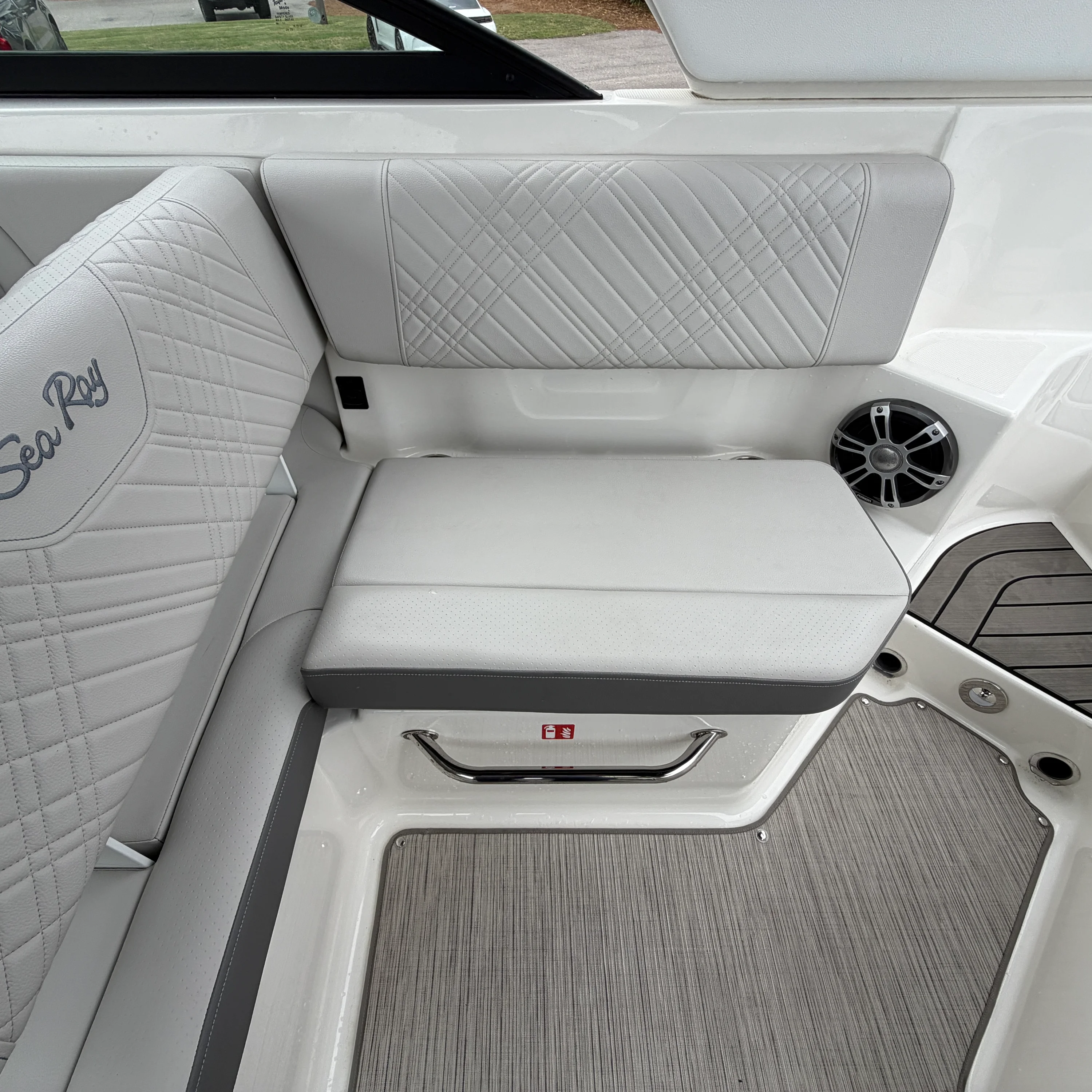2025 Sea Ray 250 SDX Image Thumbnail #9