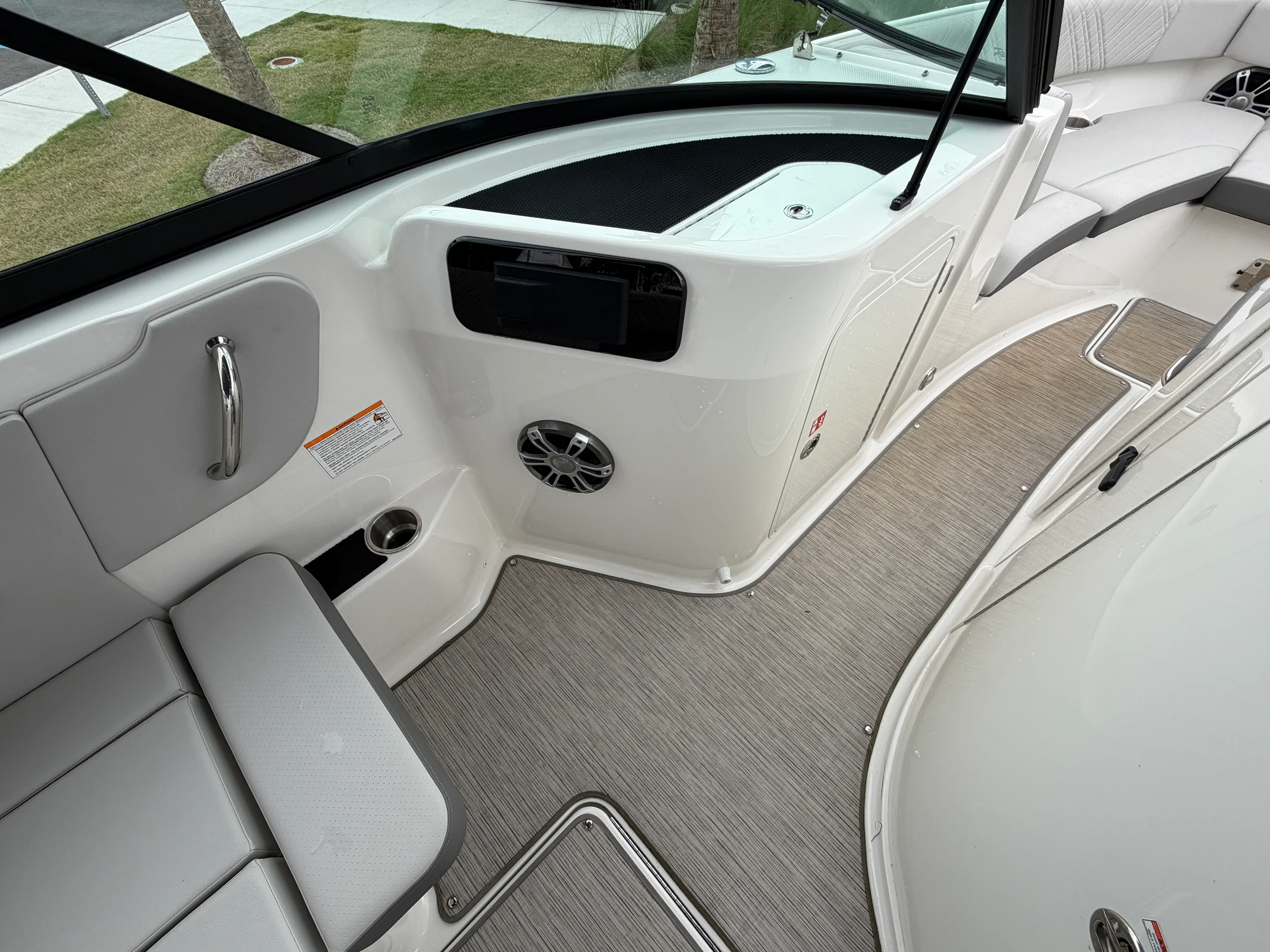 2025 Sea Ray 250 SDX Image Thumbnail #19