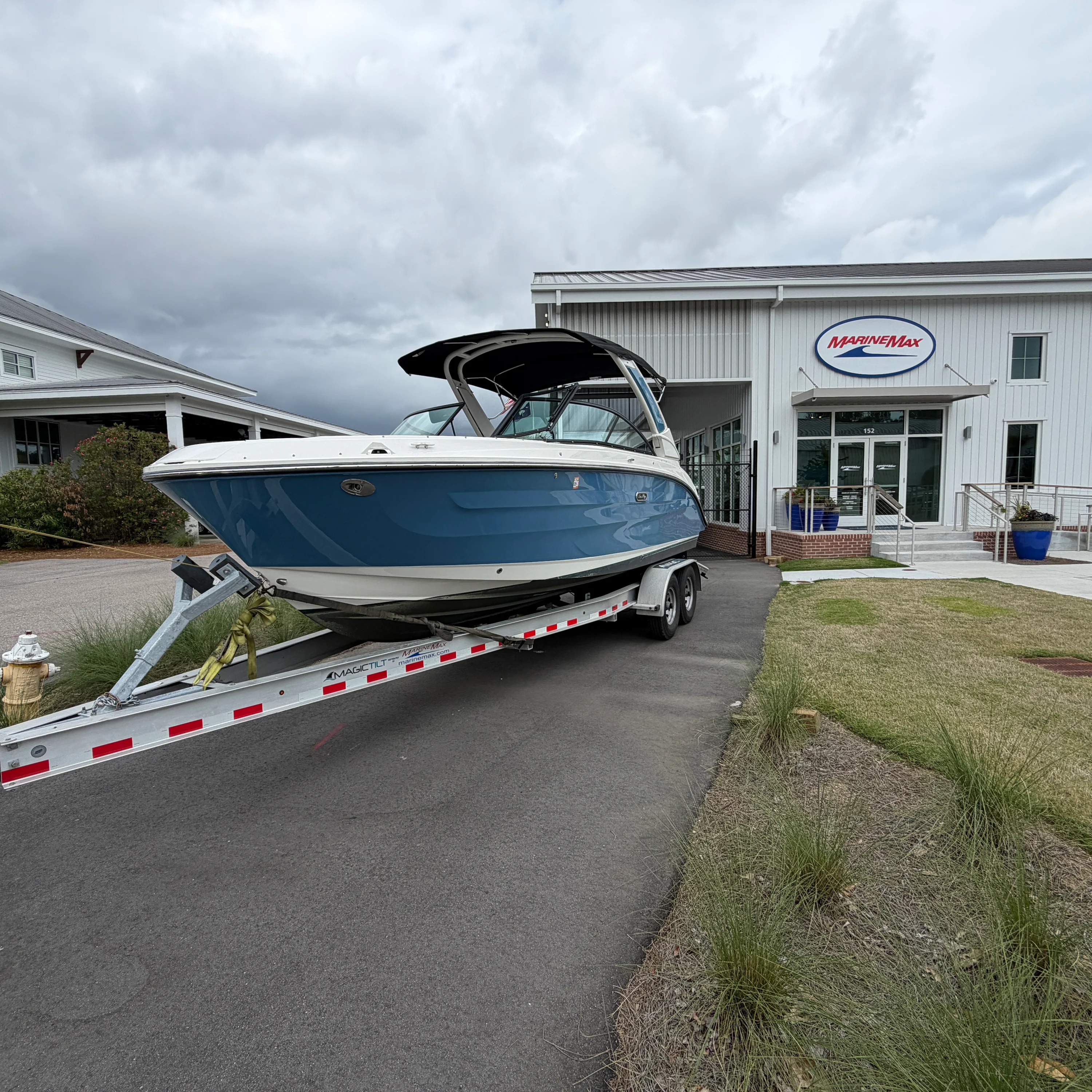 2025 Sea Ray 250 SDX Image Thumbnail #2