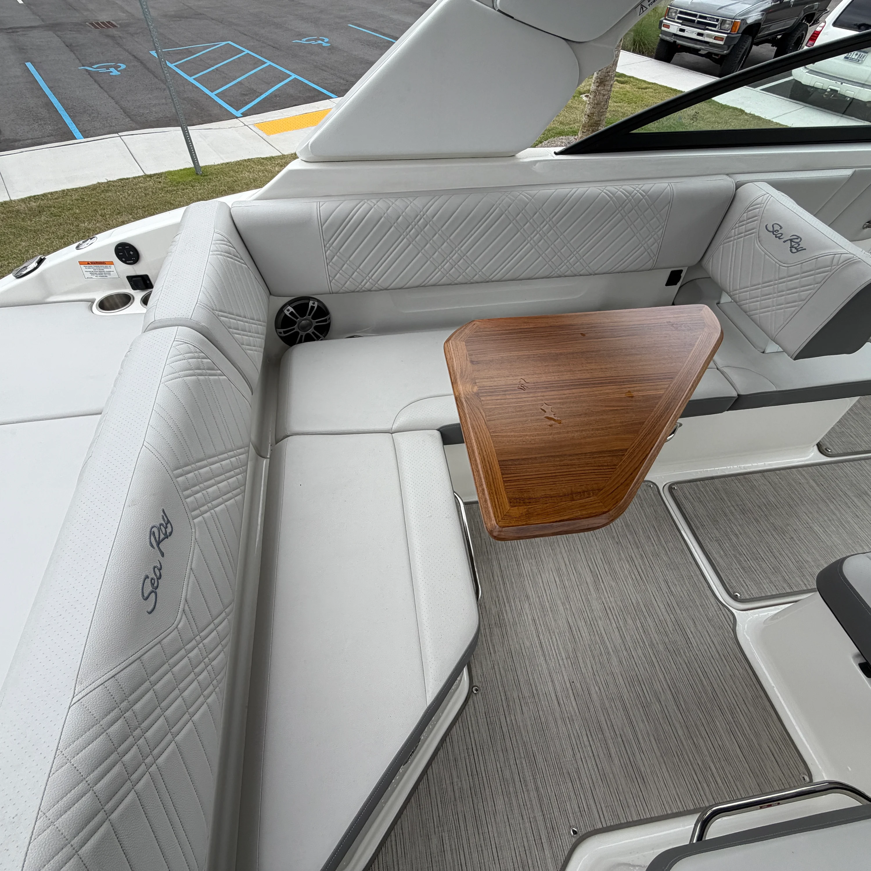 2025 Sea Ray 250 SDX Image Thumbnail #8