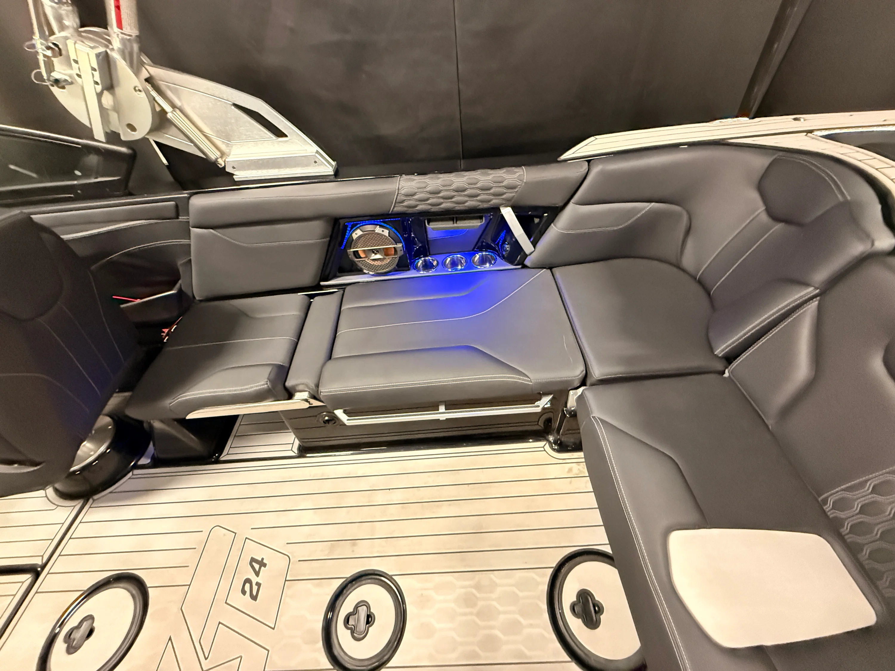 2022 Mastercraft XT24 Image Thumbnail #39
