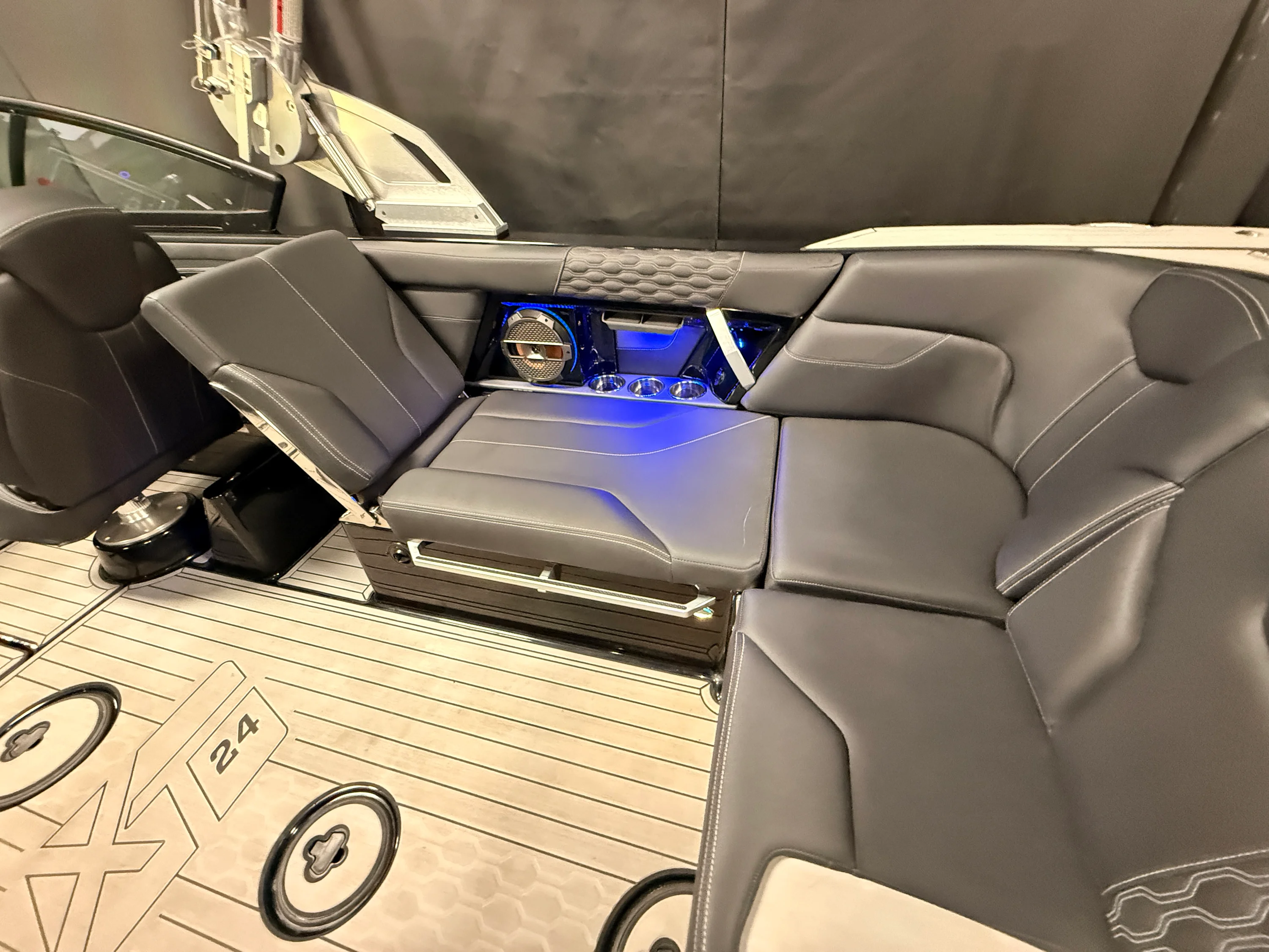 2022 Mastercraft XT24 Image Thumbnail #40