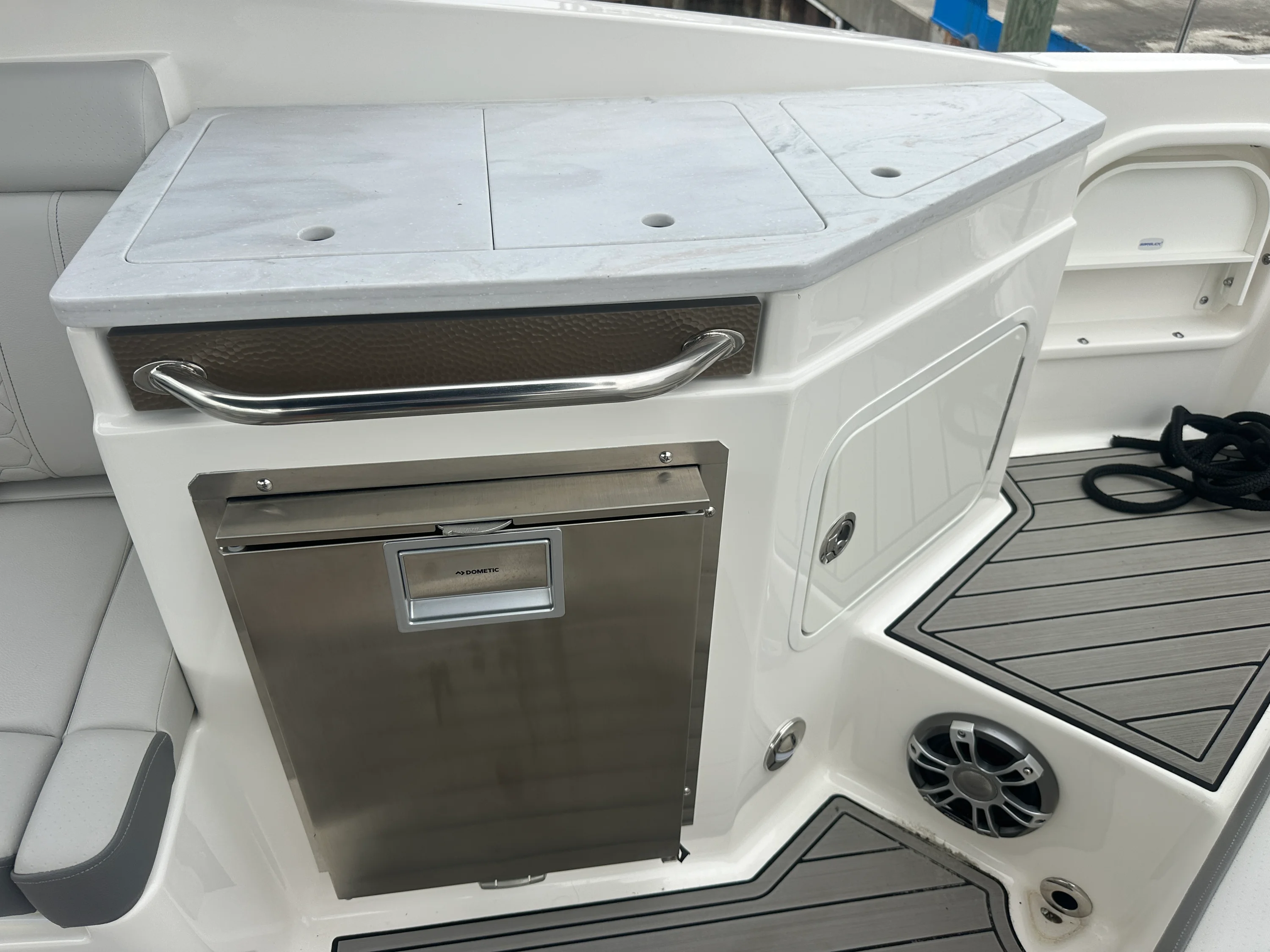 2024 Sea Ray 290 SDX OB Image Thumbnail #15
