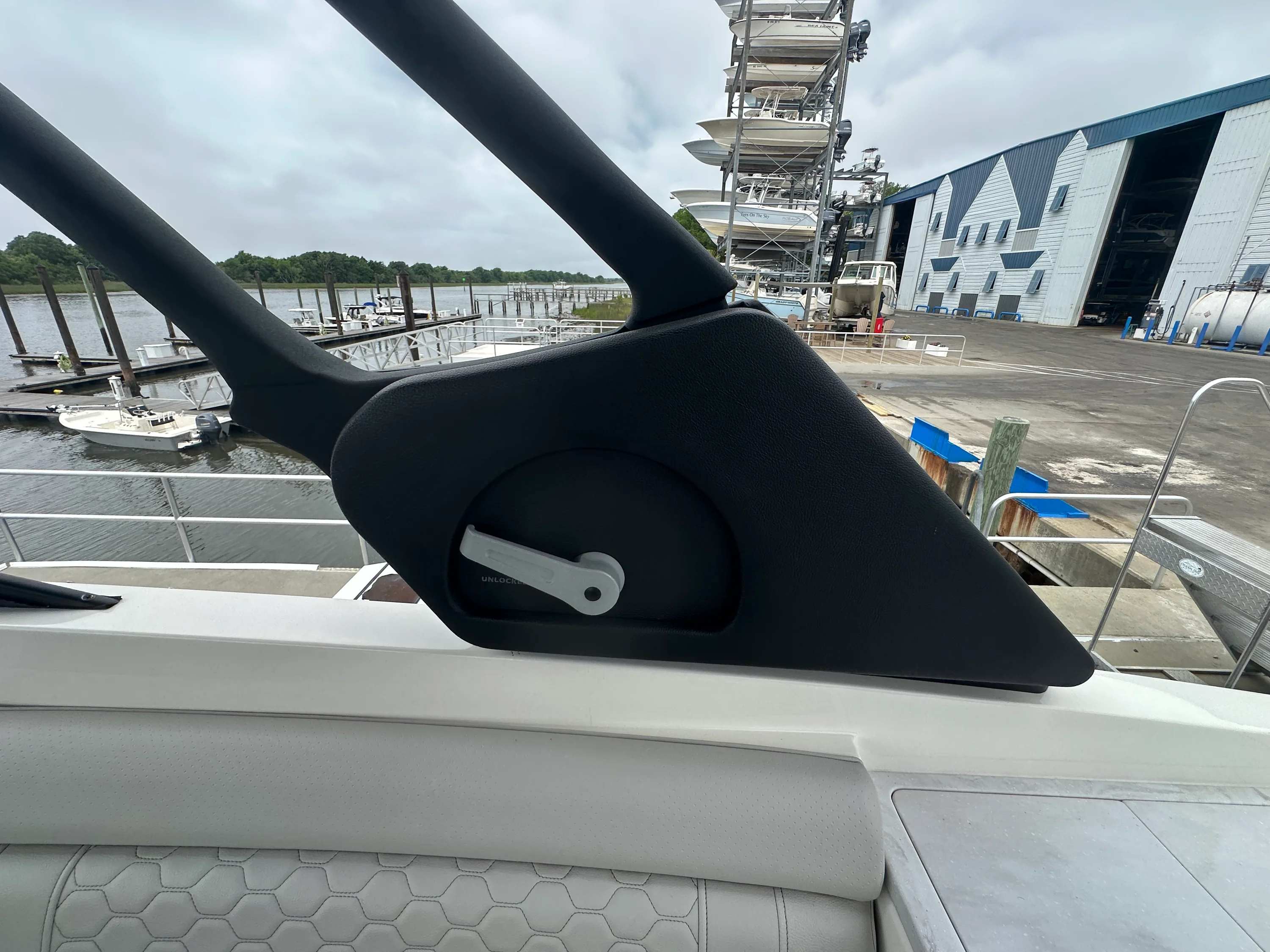 2024 Sea Ray 290 SDX OB Image Thumbnail #16